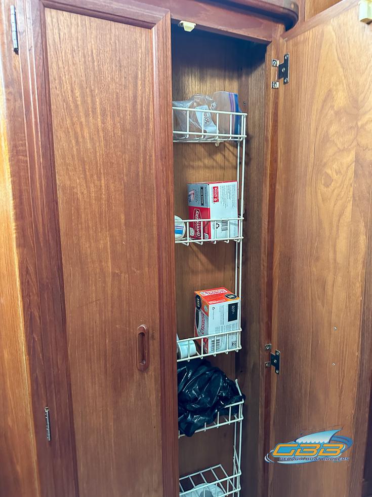 1989 Carver 3807 Aft Cabin Motor Yacht - 53