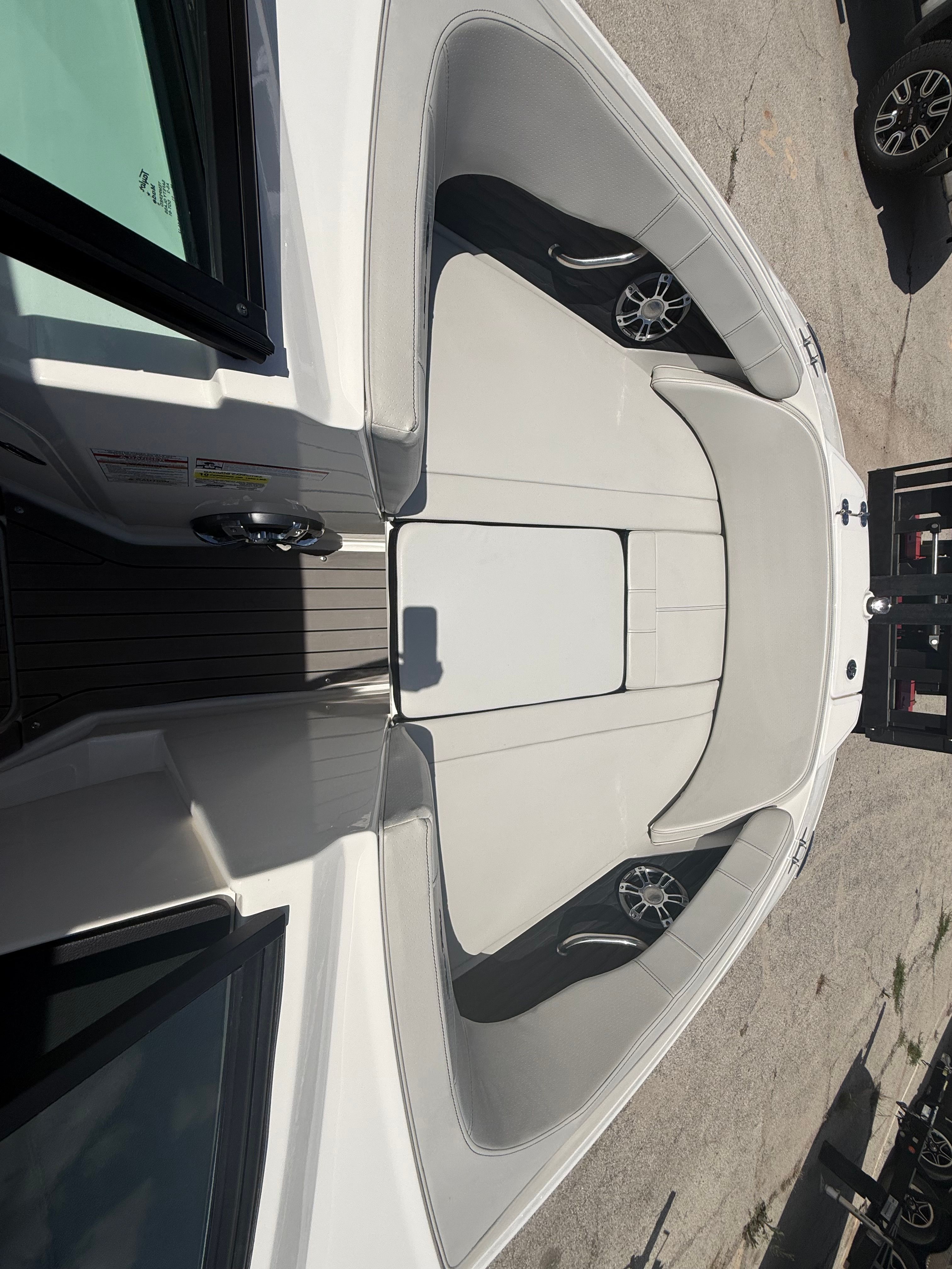 2022 Sea Ray 190 Sport - 11