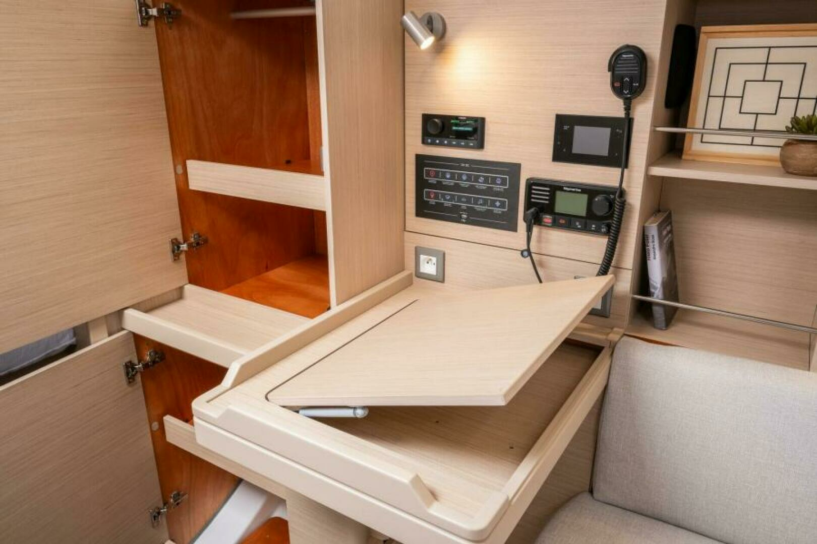 2024 Beneteau Oceanis 37.1 - Image 13