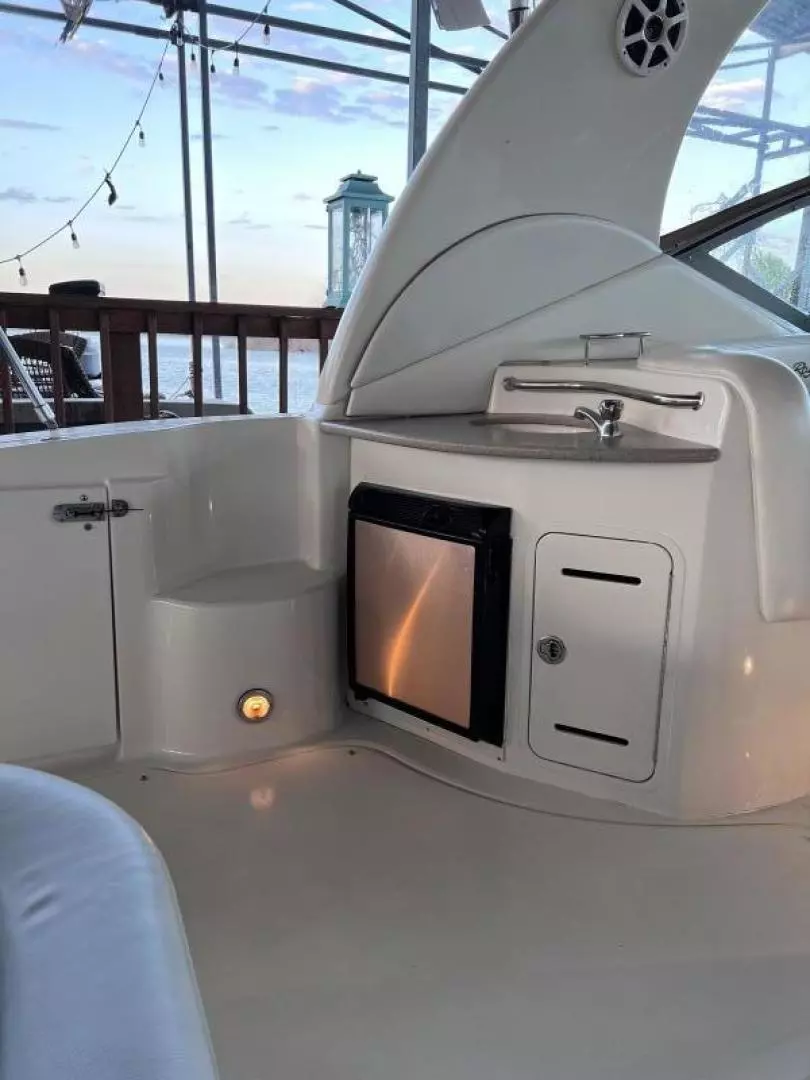 2005 Sea Ray Sundancer 320 - Image 24