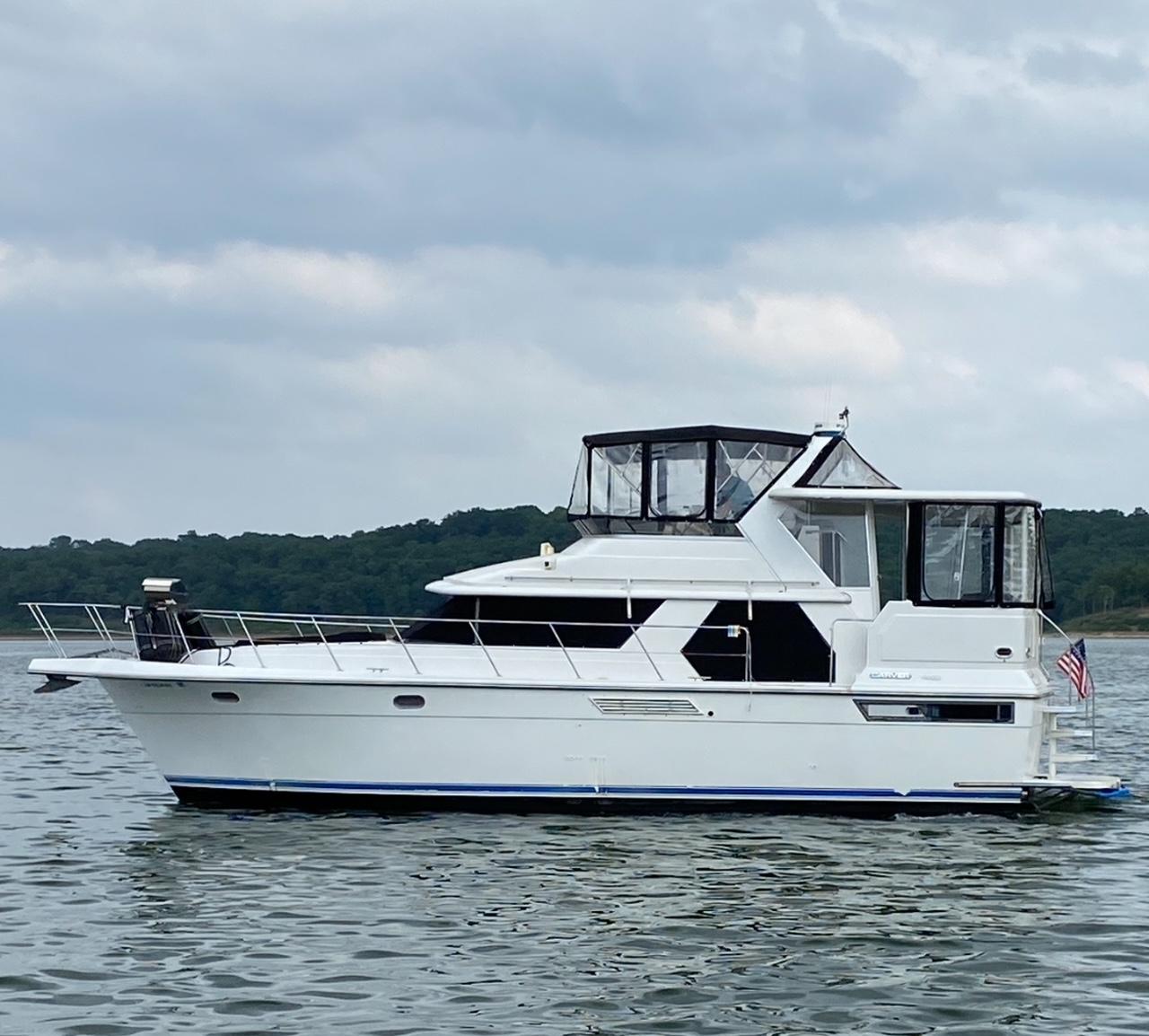 1994 Carver 440 Aft Cabin Motor Yacht
