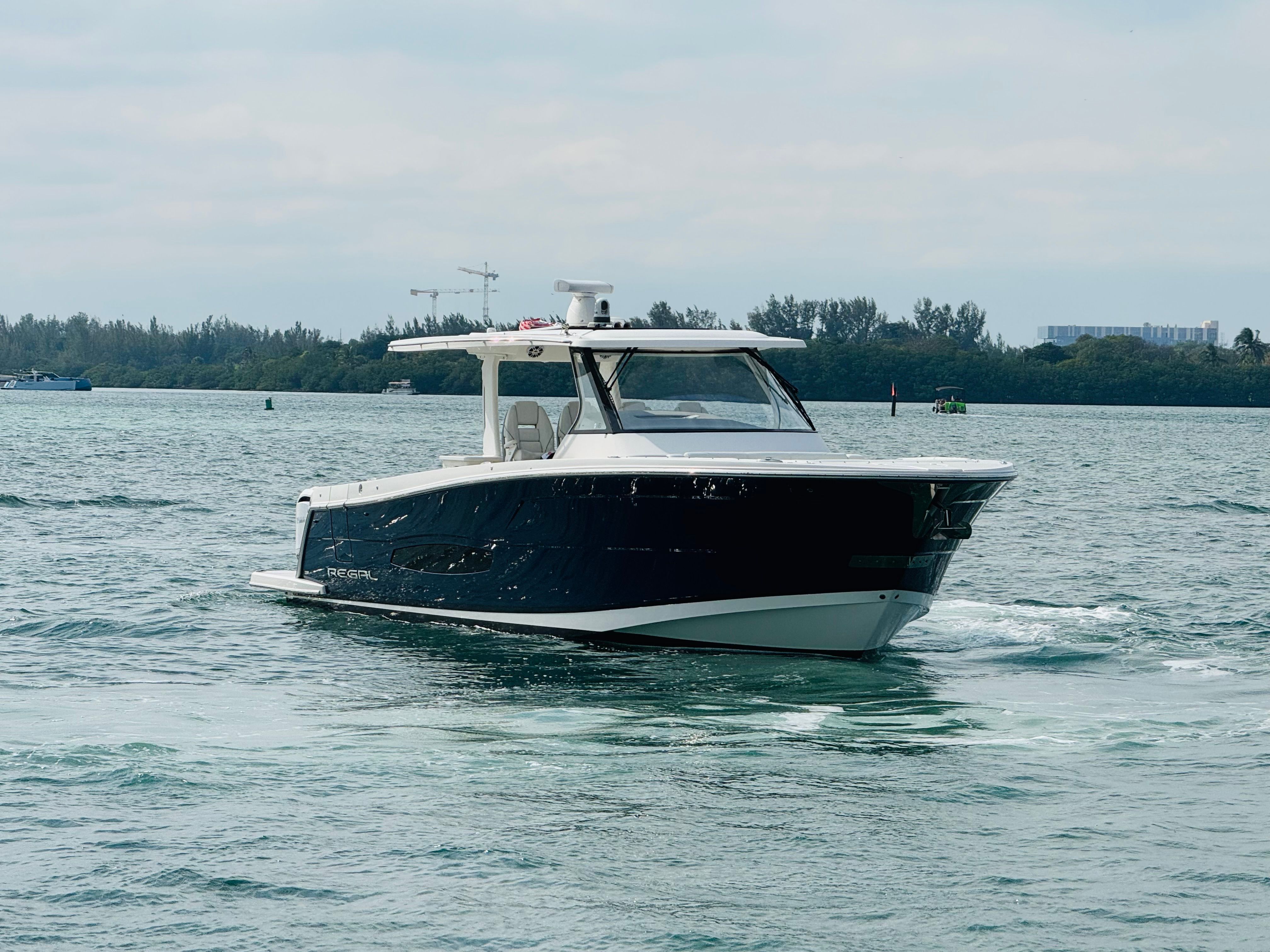 2022 Regal 38 SAV