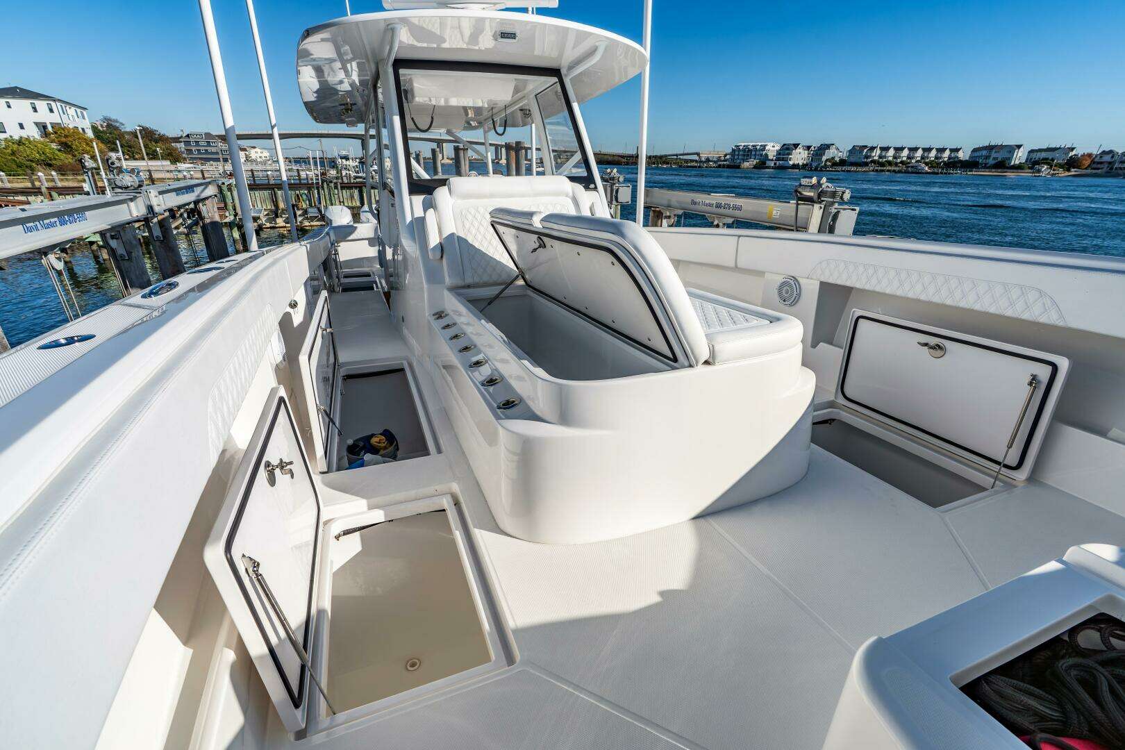 2025 Front Runner 43 Catamaran - Image 54