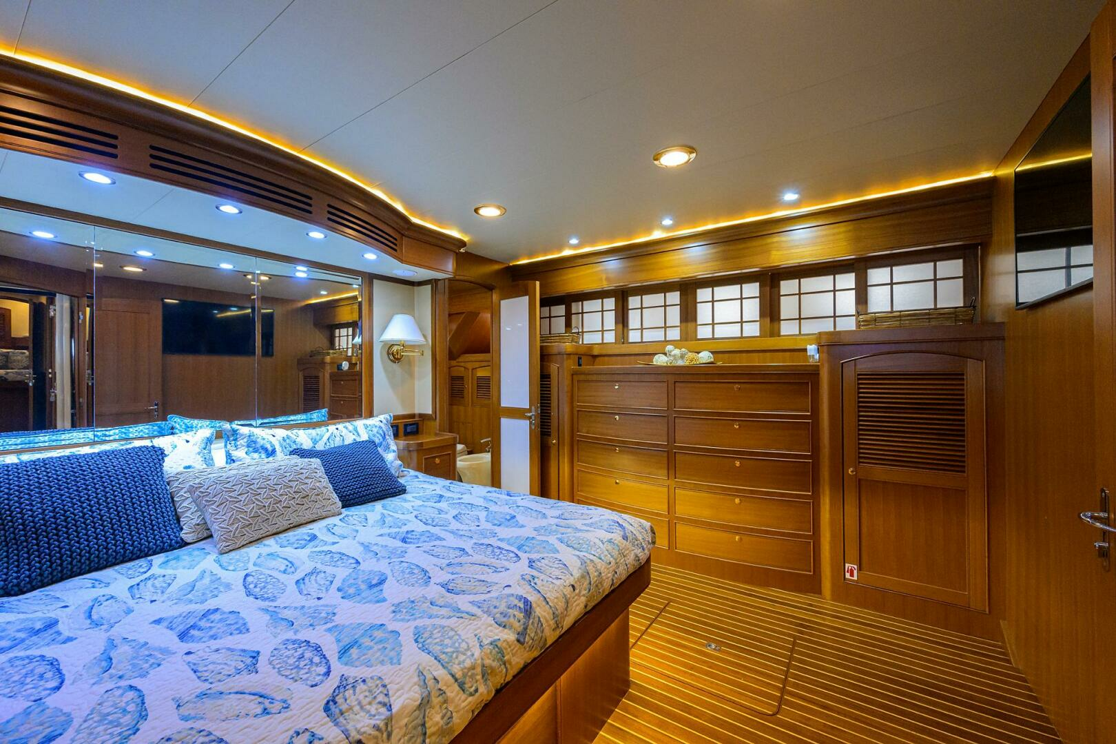 2011 Marlow 97 Explorer - Image 21