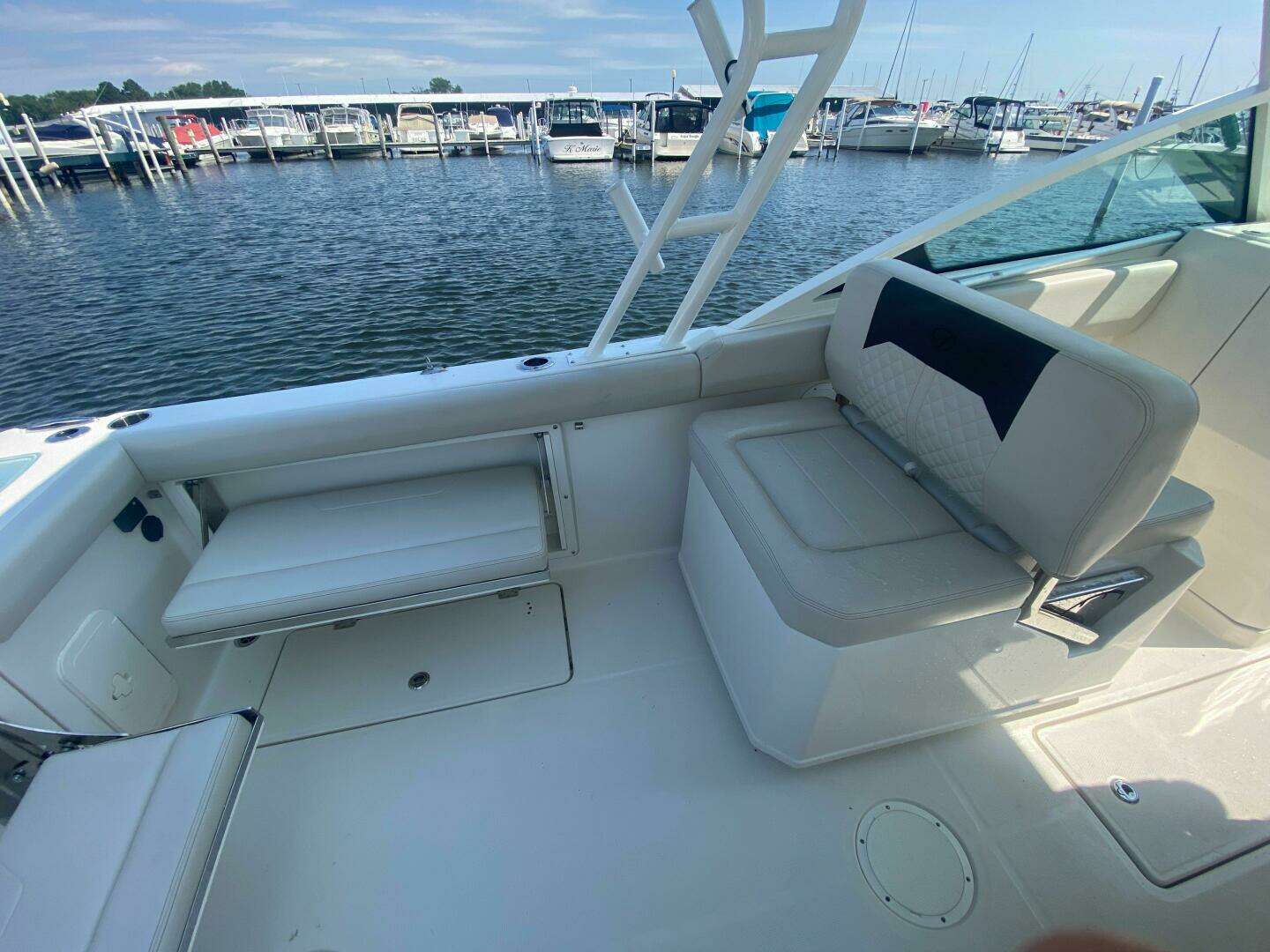 2022 Sailfish 276 Dual Console - Image 15