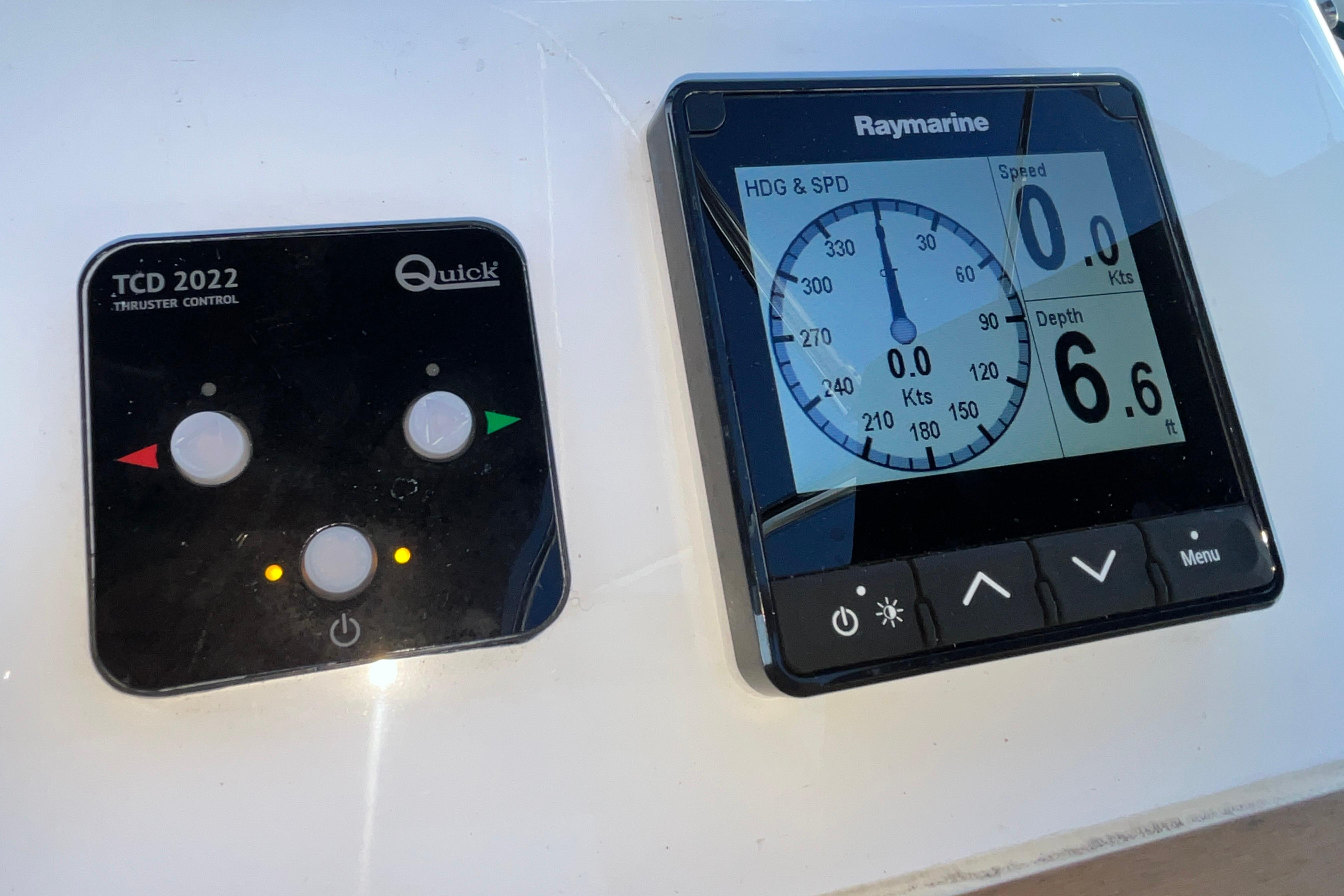 Control panel of a 2025 Hanse 360 yacht with Raymarine display and Quick thruster control.