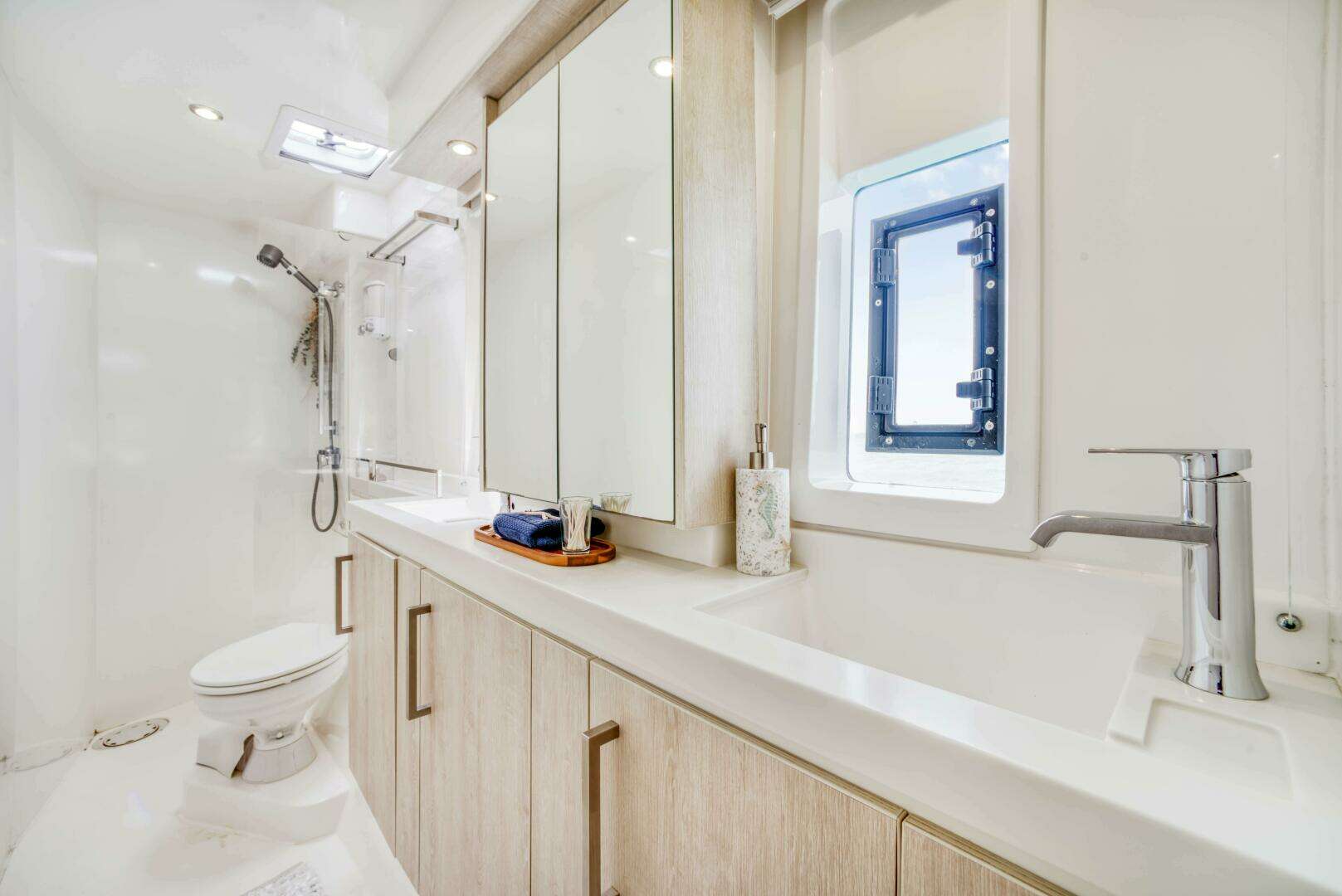 2016 Leopard 58 Catamaran - Image 34