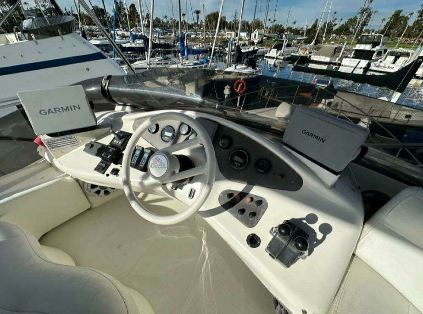 2001 Azimut 42 - Image 9
