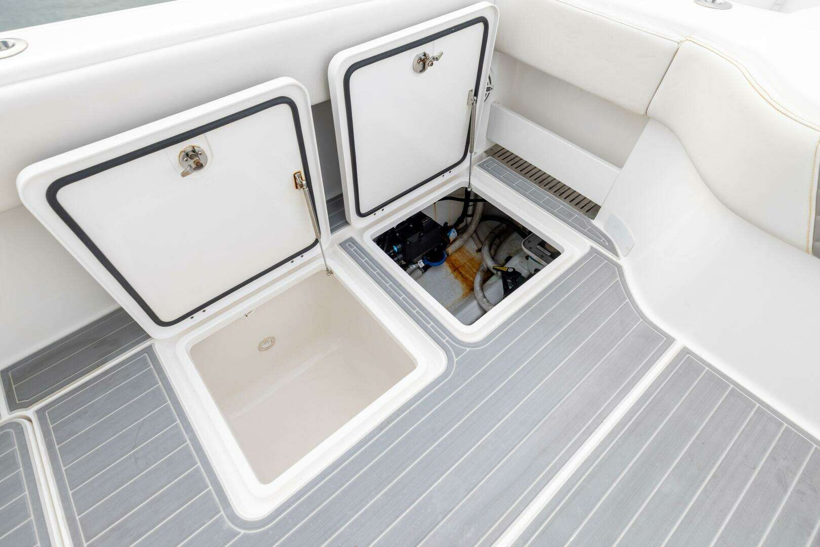 2020 Invincible 40’ Catamaran - Image 39