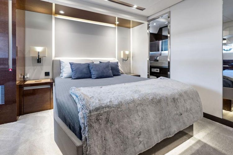 2018 Prestige 680 - Image 61