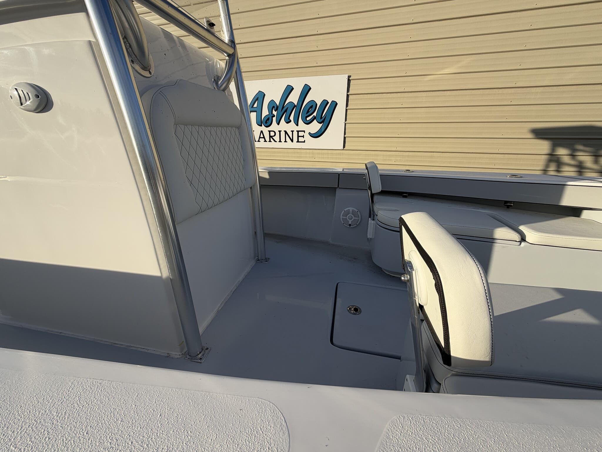 2026 Delta Boatworks D245 CC - 14