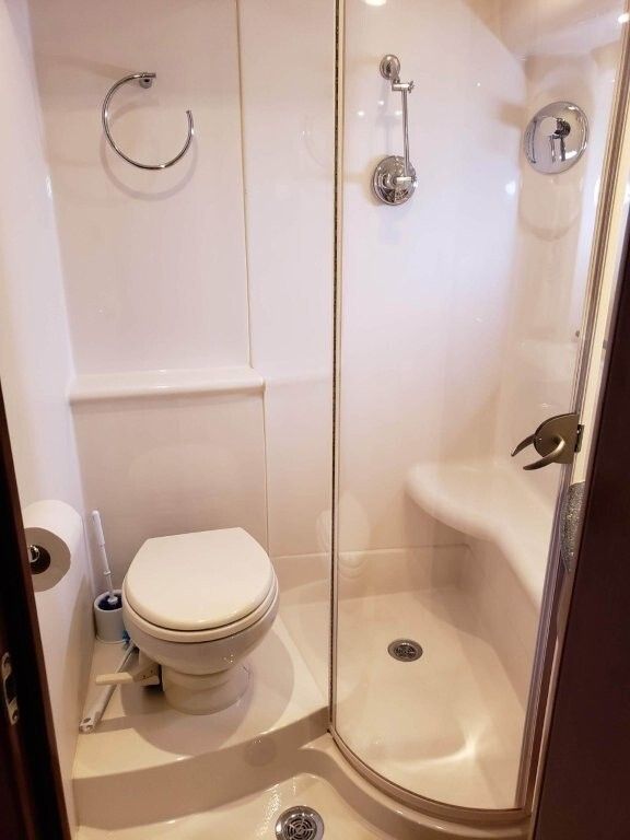 2009 MERIDIAN 441 - Image 24