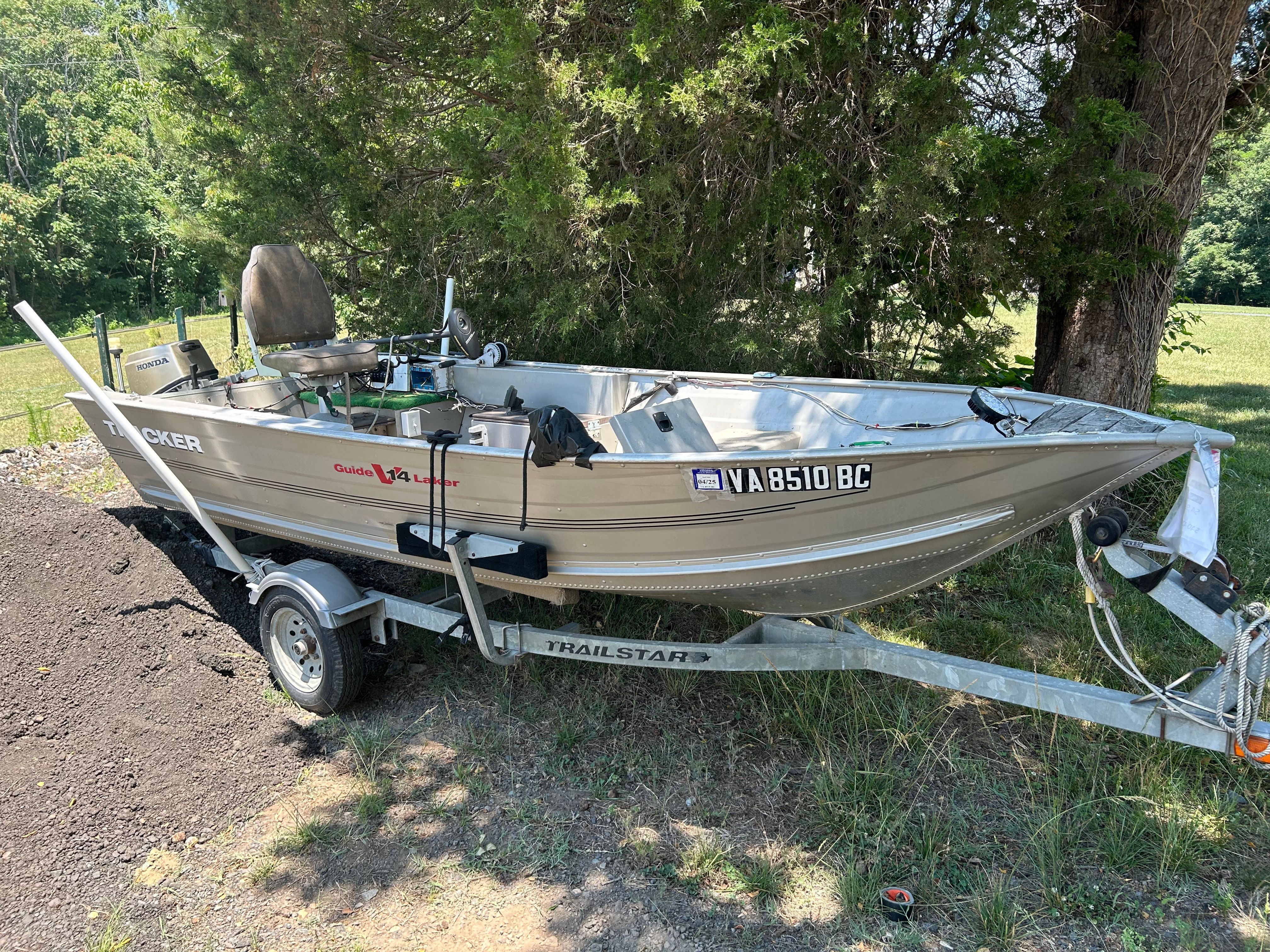 2003 Tracker Laker