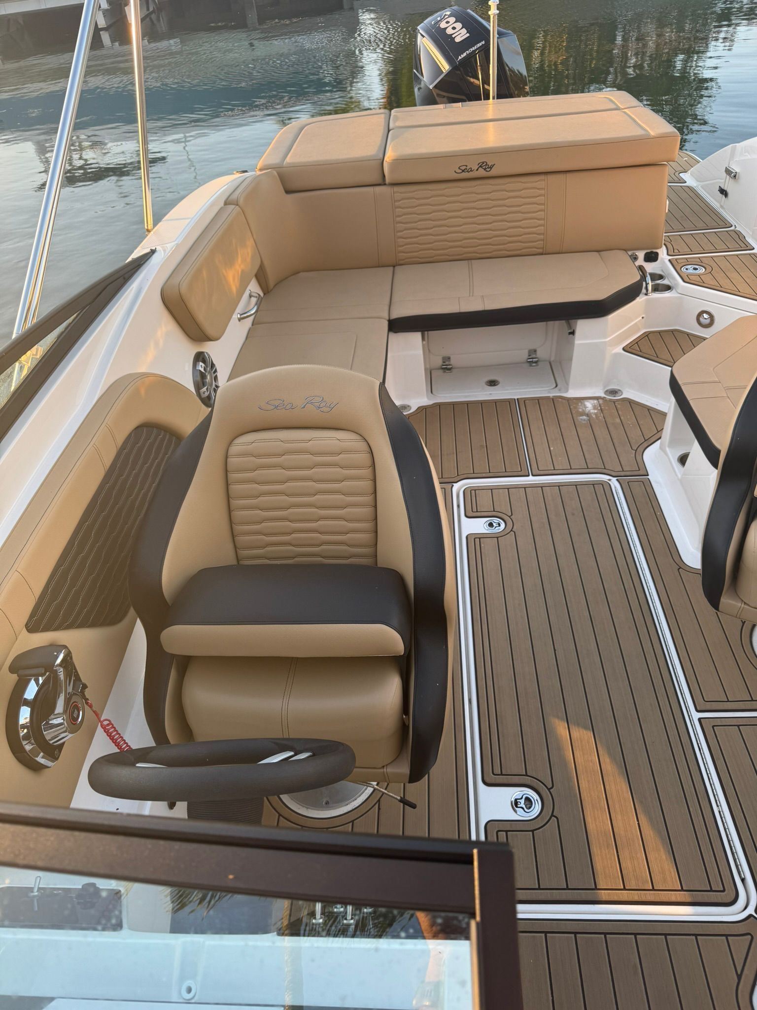 2024 Sea Ray SPX 230 Outboard - 4