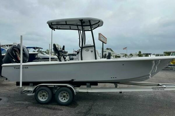 2024 Tidewater 2300 Carolina Bay