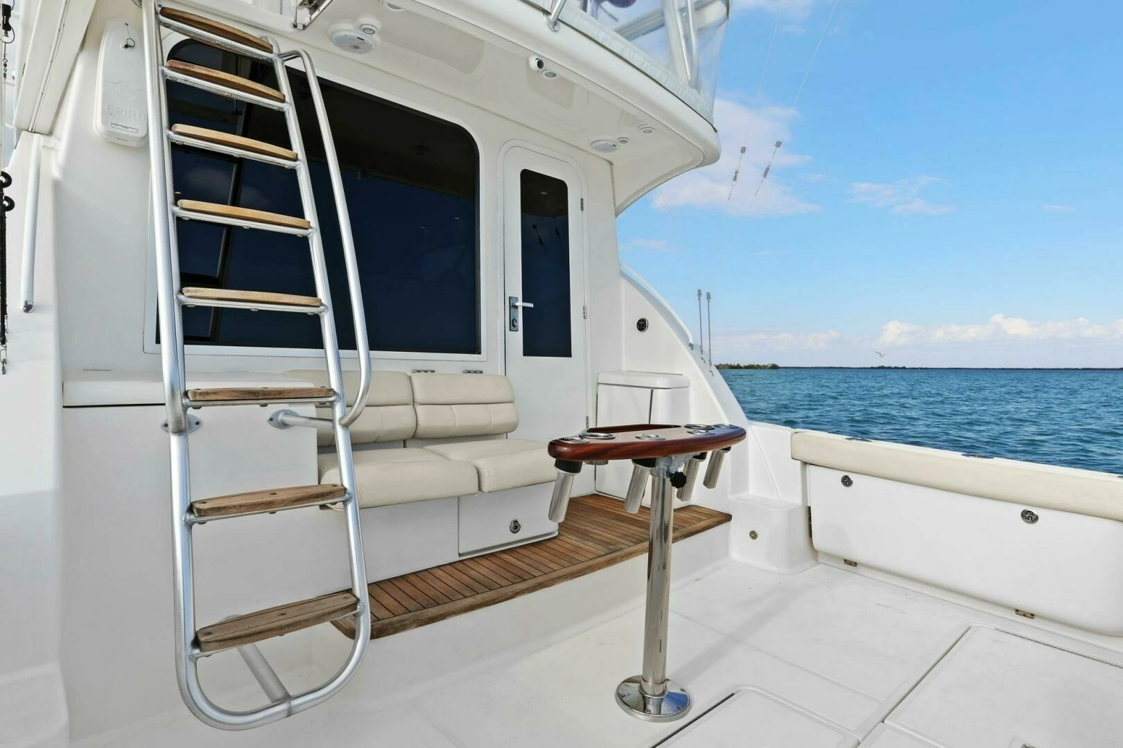 2013 Tiara Yachts 3900 Convertible - Image 6