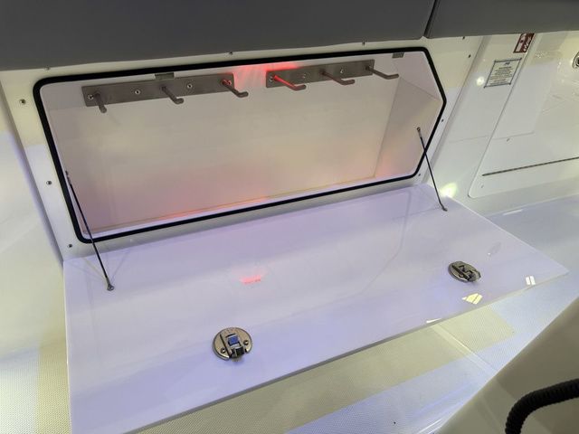 2026 Everglades 285 Center Console - 26