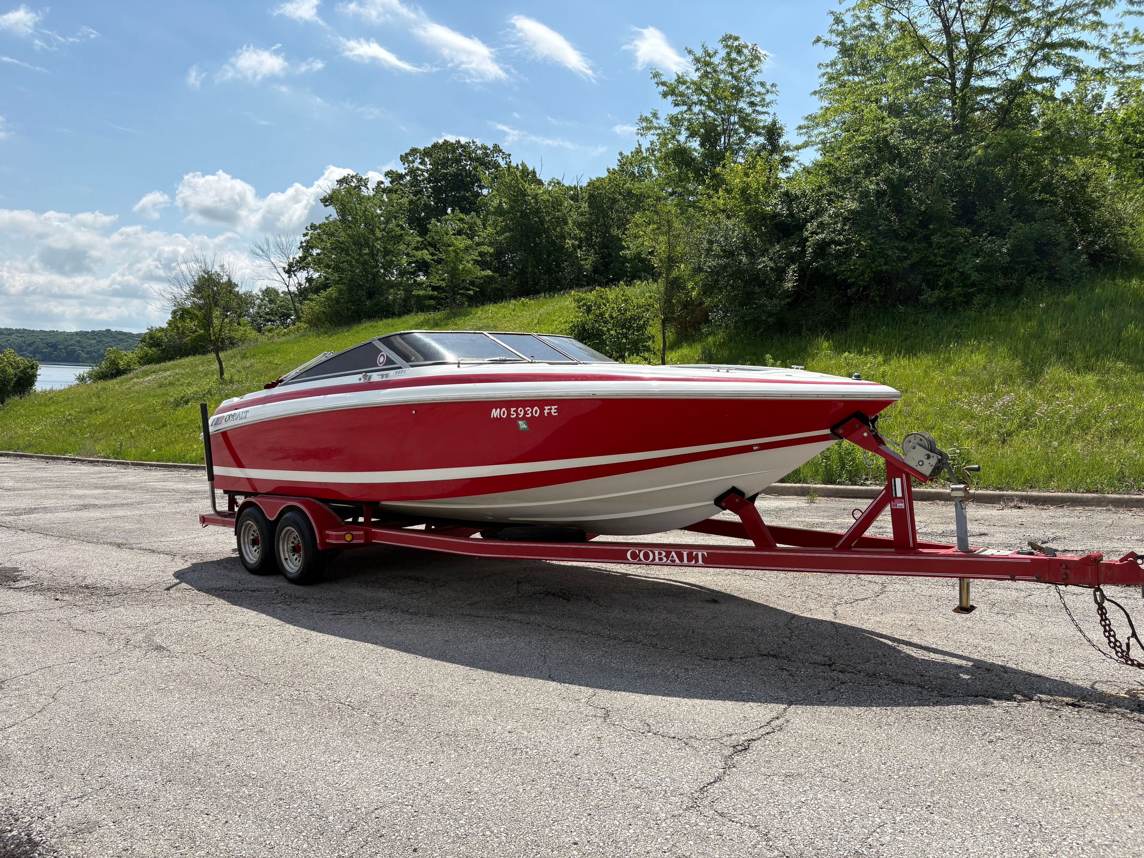 1995 Cobalt 252
