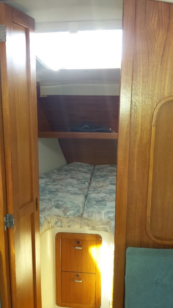 1994 Catalina 320 - 7