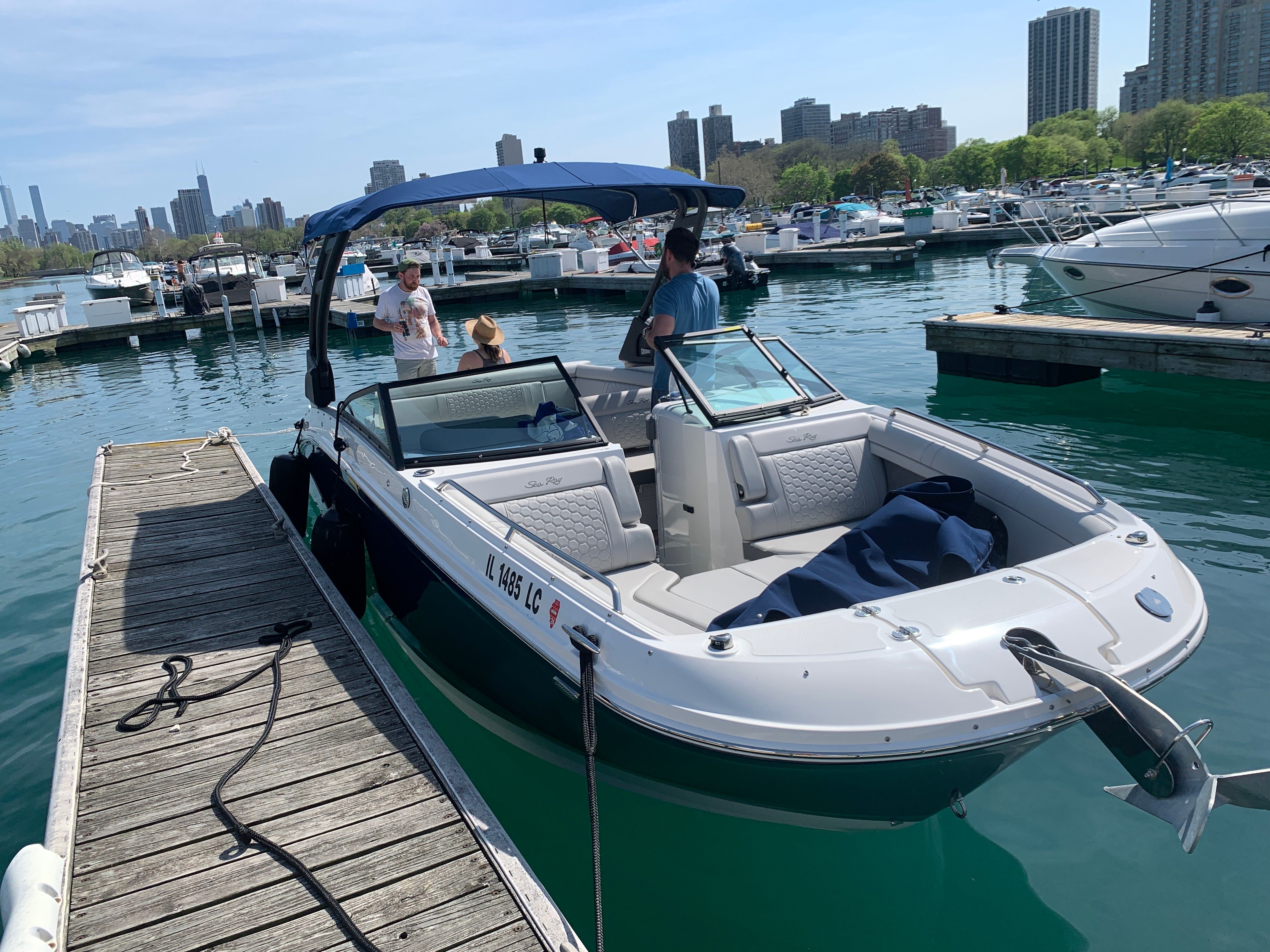 2021 Sea Ray SDX 270