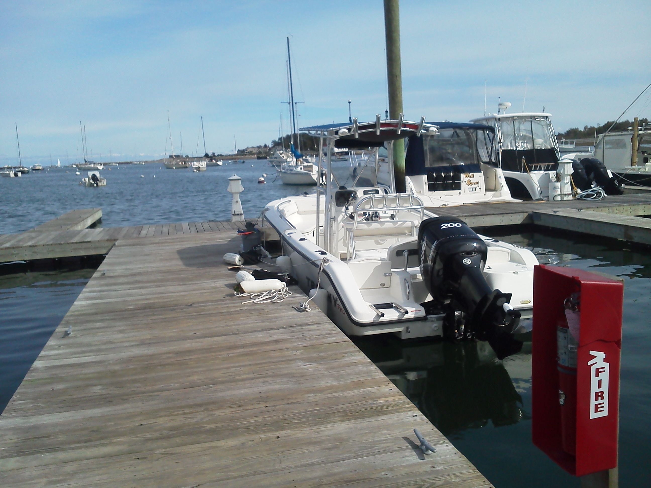 2011 Trophy 2203 Center Console - 2