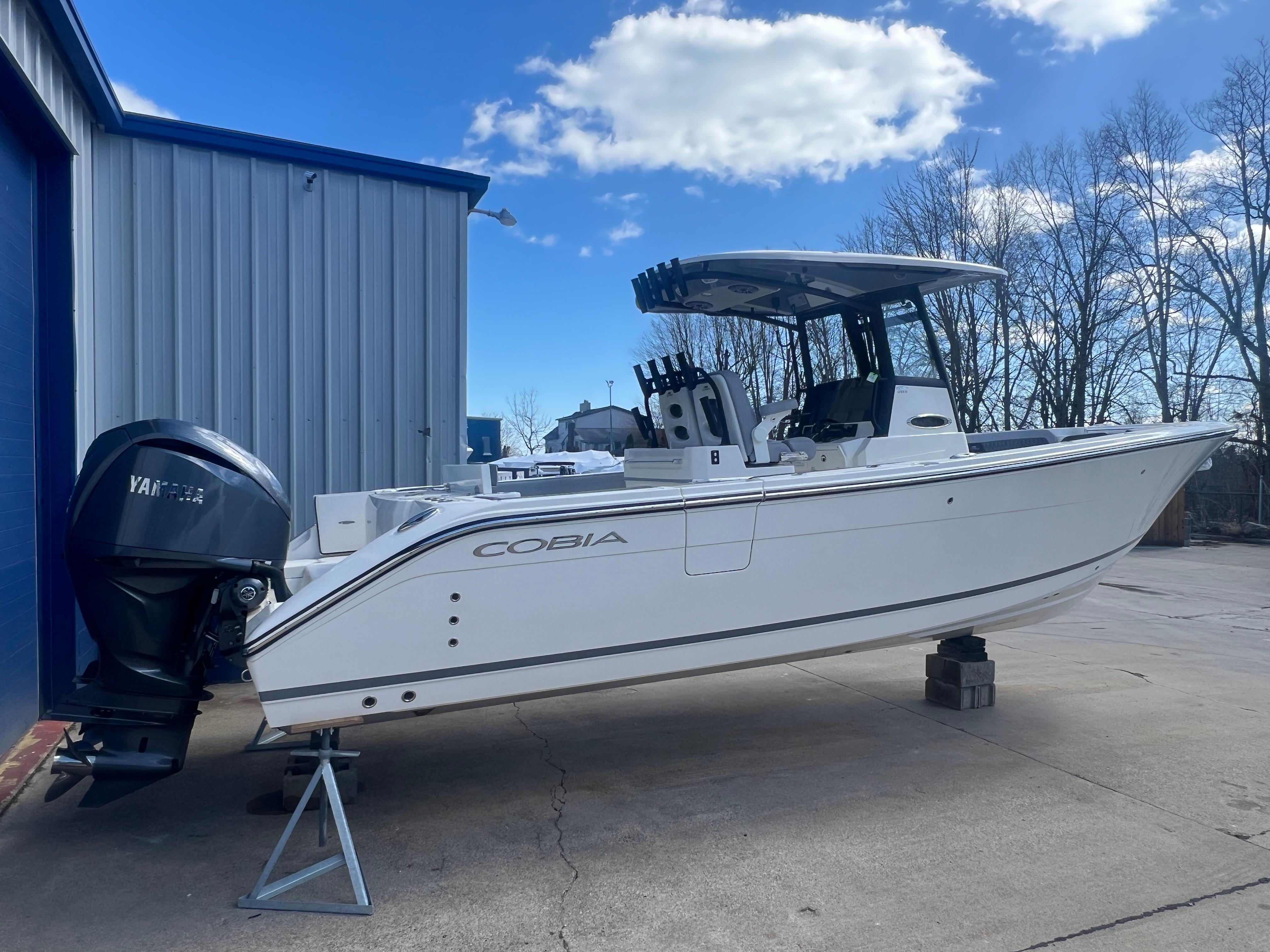 2025 Cobia 285 Open Center Console