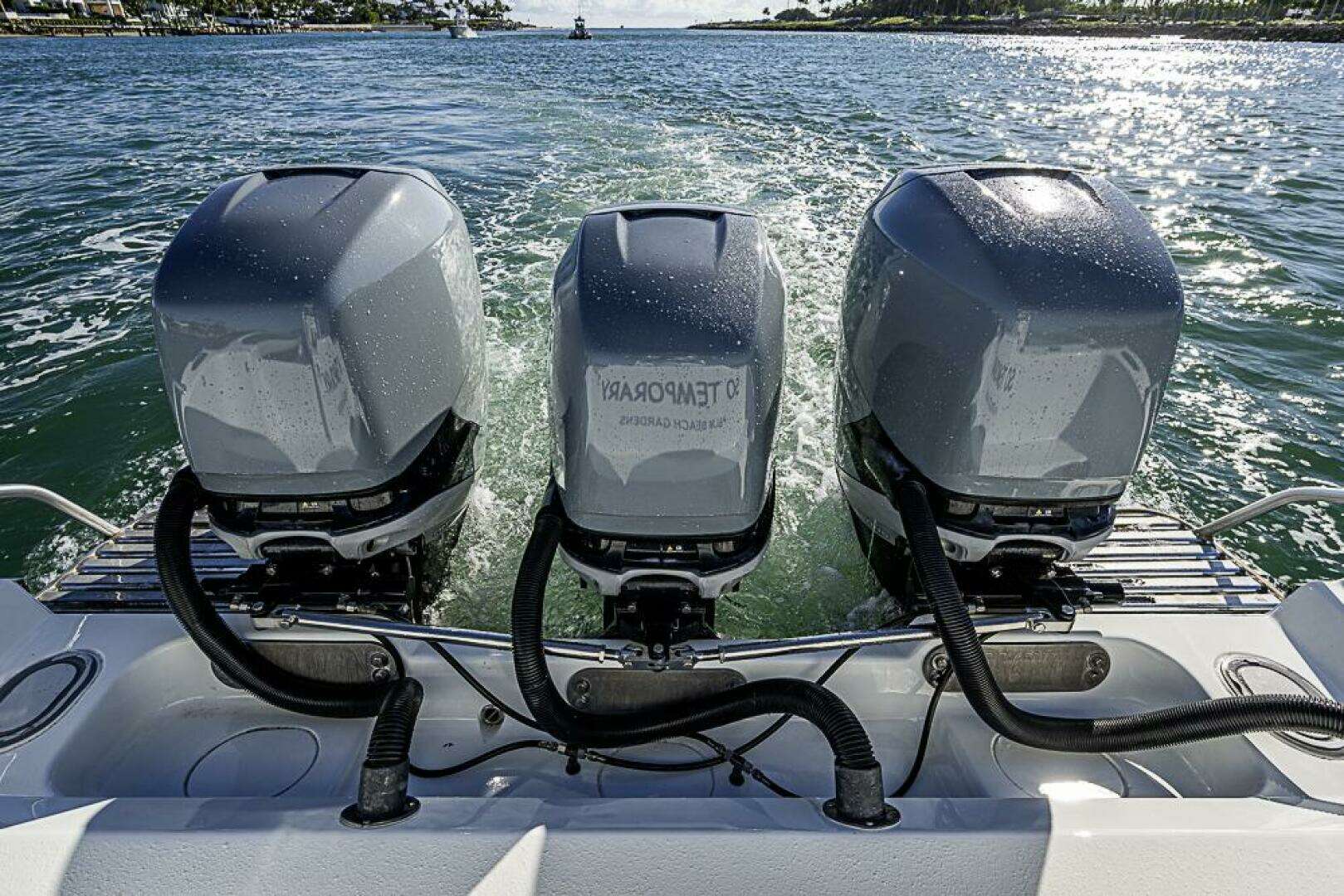 2010 Yellowfin 42 Offshore - Image 19
