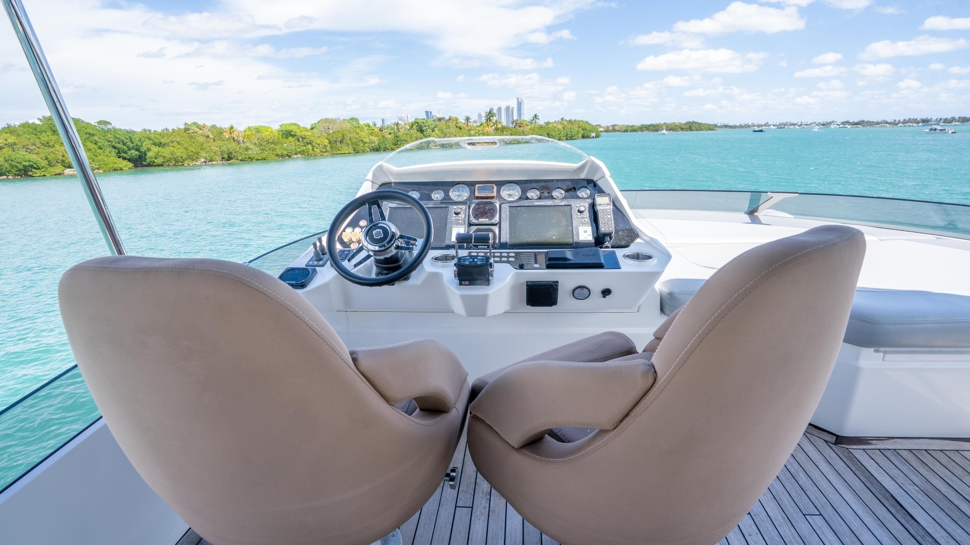 2014 Sunseeker 68' Sport Yacht - Image 68