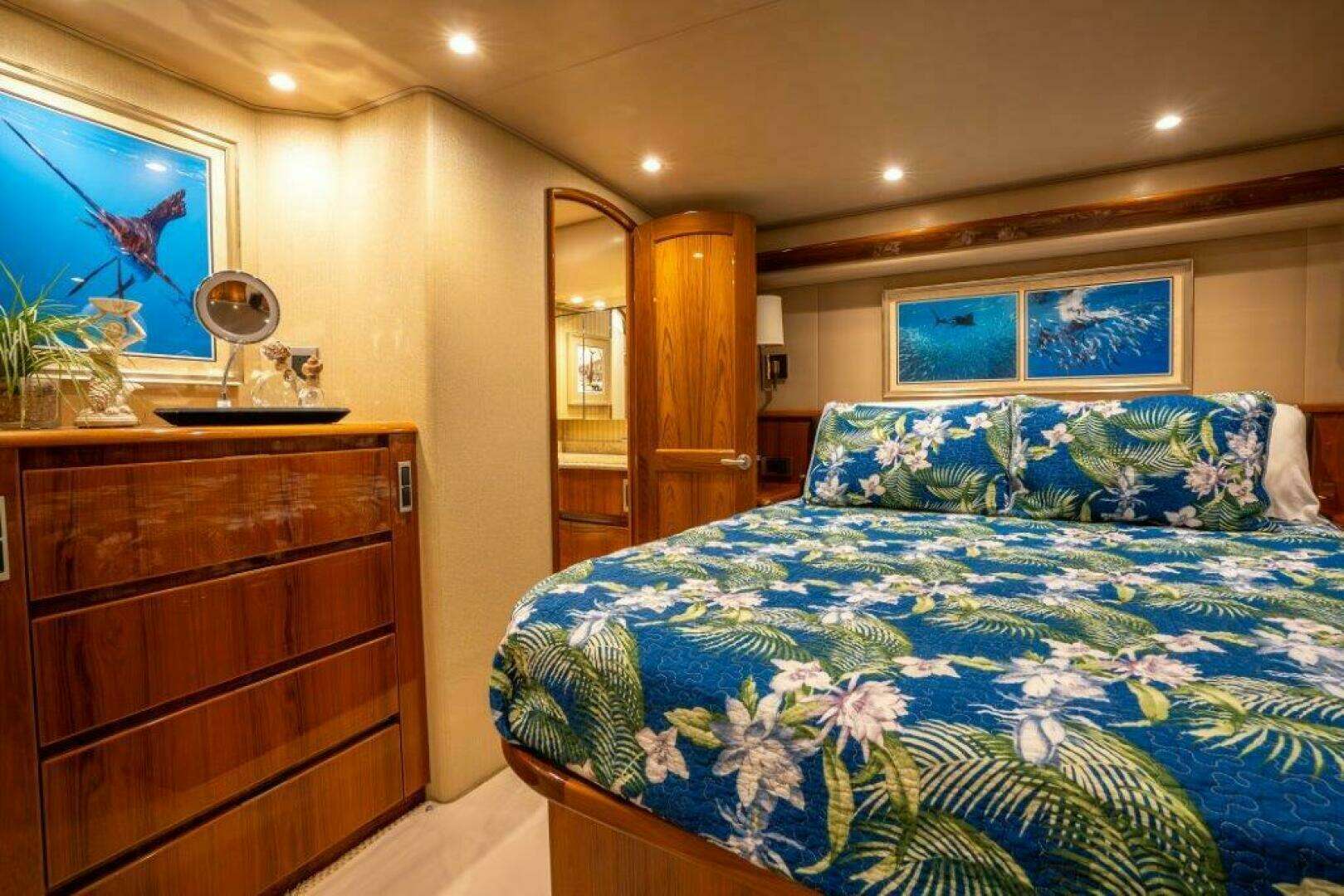 2015 Viking 66 Convertible - Image 11