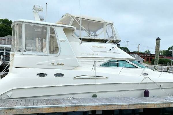1999 Sea Ray 420 Aft Cabin