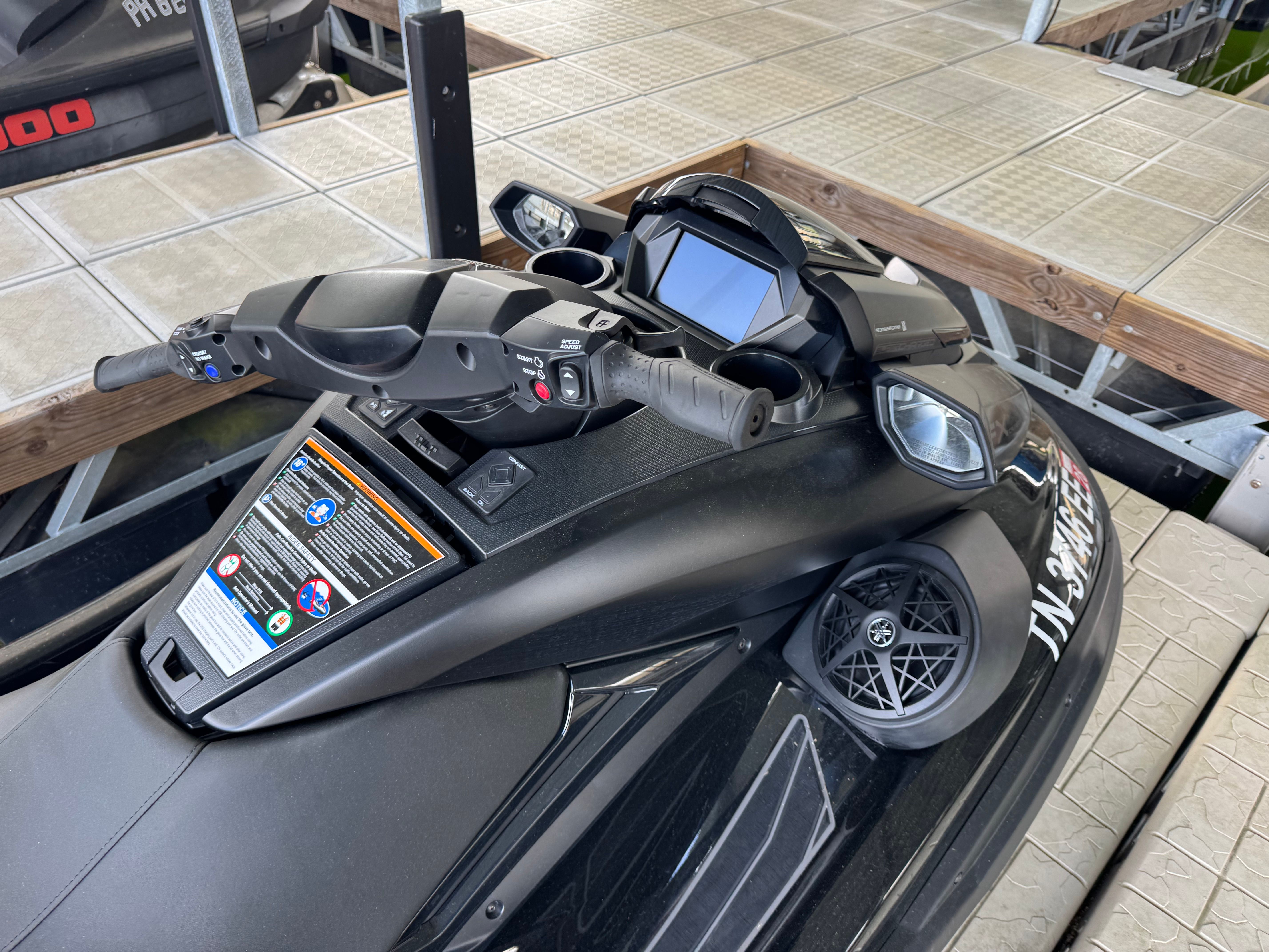 2025 Yamaha Boats FX CRUSIER SVHO - 6