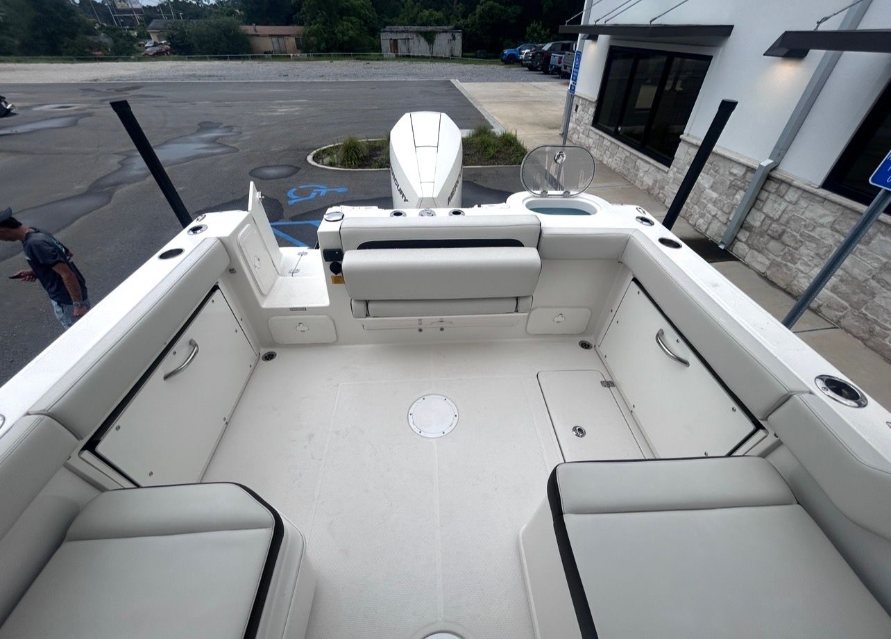 2023 Sailfish 245 DC - 22