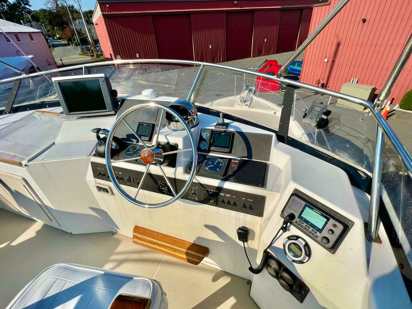 2001 Sabre Sabreline 47 - Image 25