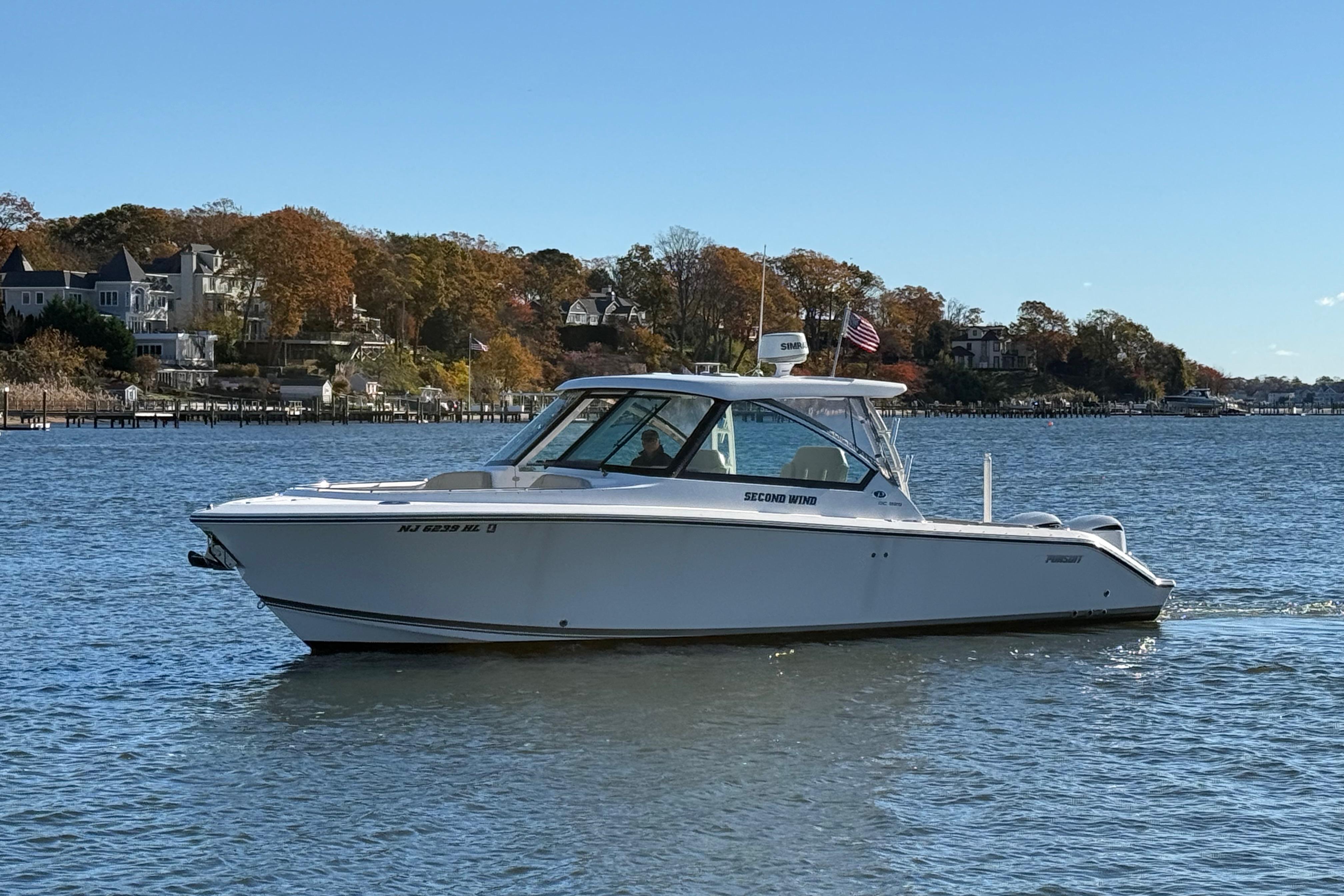 2017 Pursuit DC 325 Dual Console