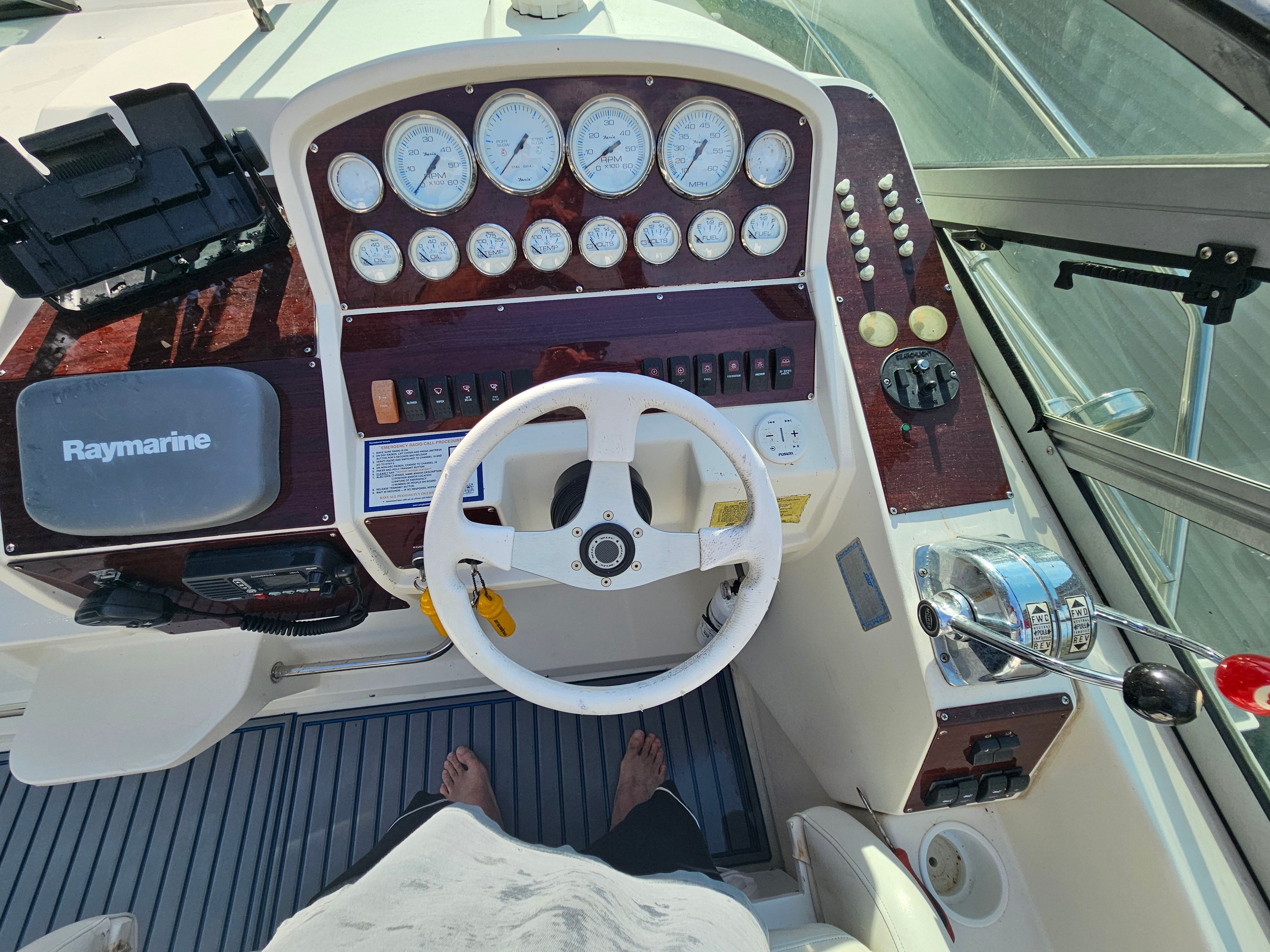 1995 Cruisers Yachts ARIA 3120 - 8