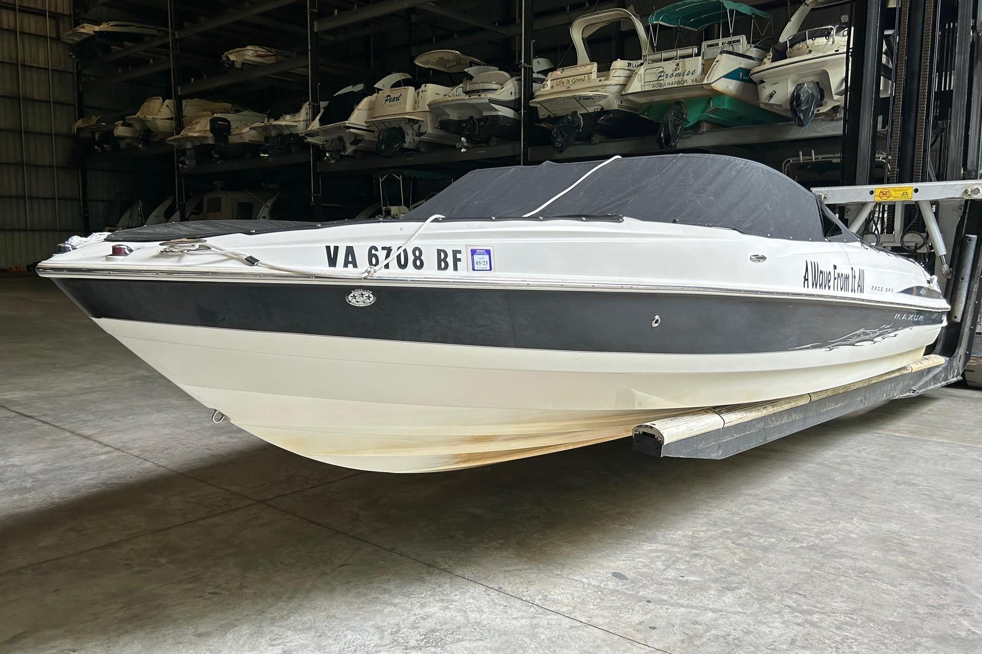 2005 Maxum 2200 SR3
