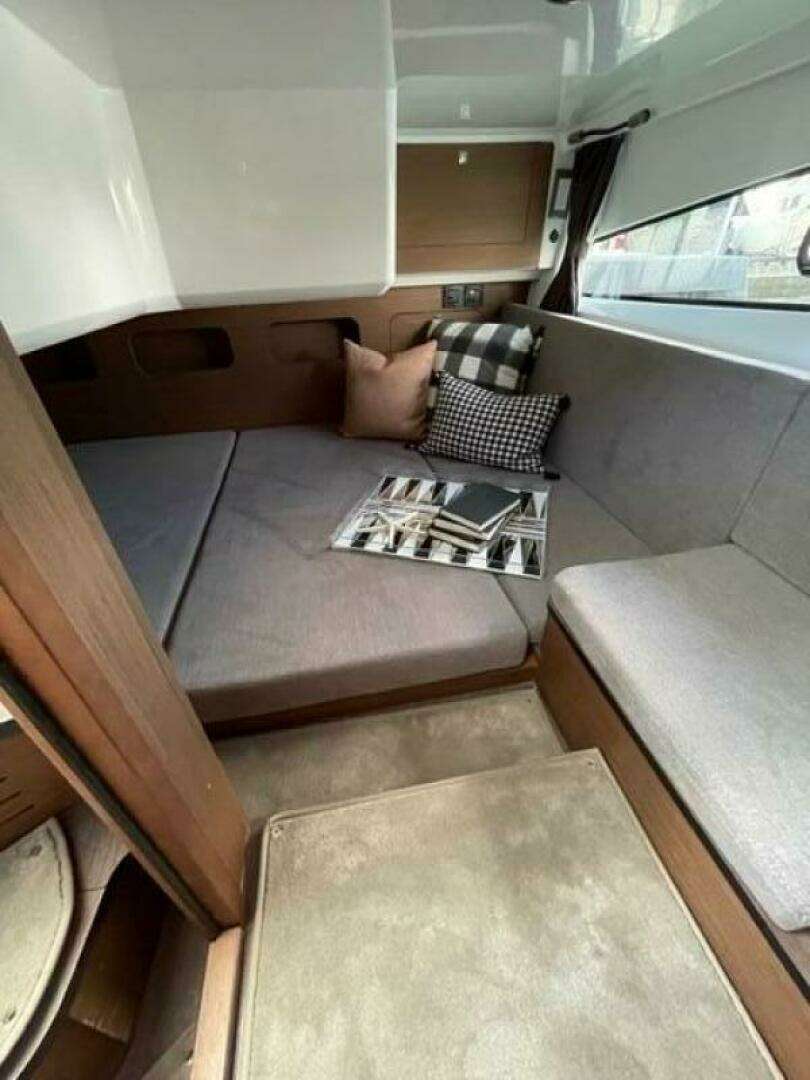 2026 Beneteau Antares 11 Fly - Image 21