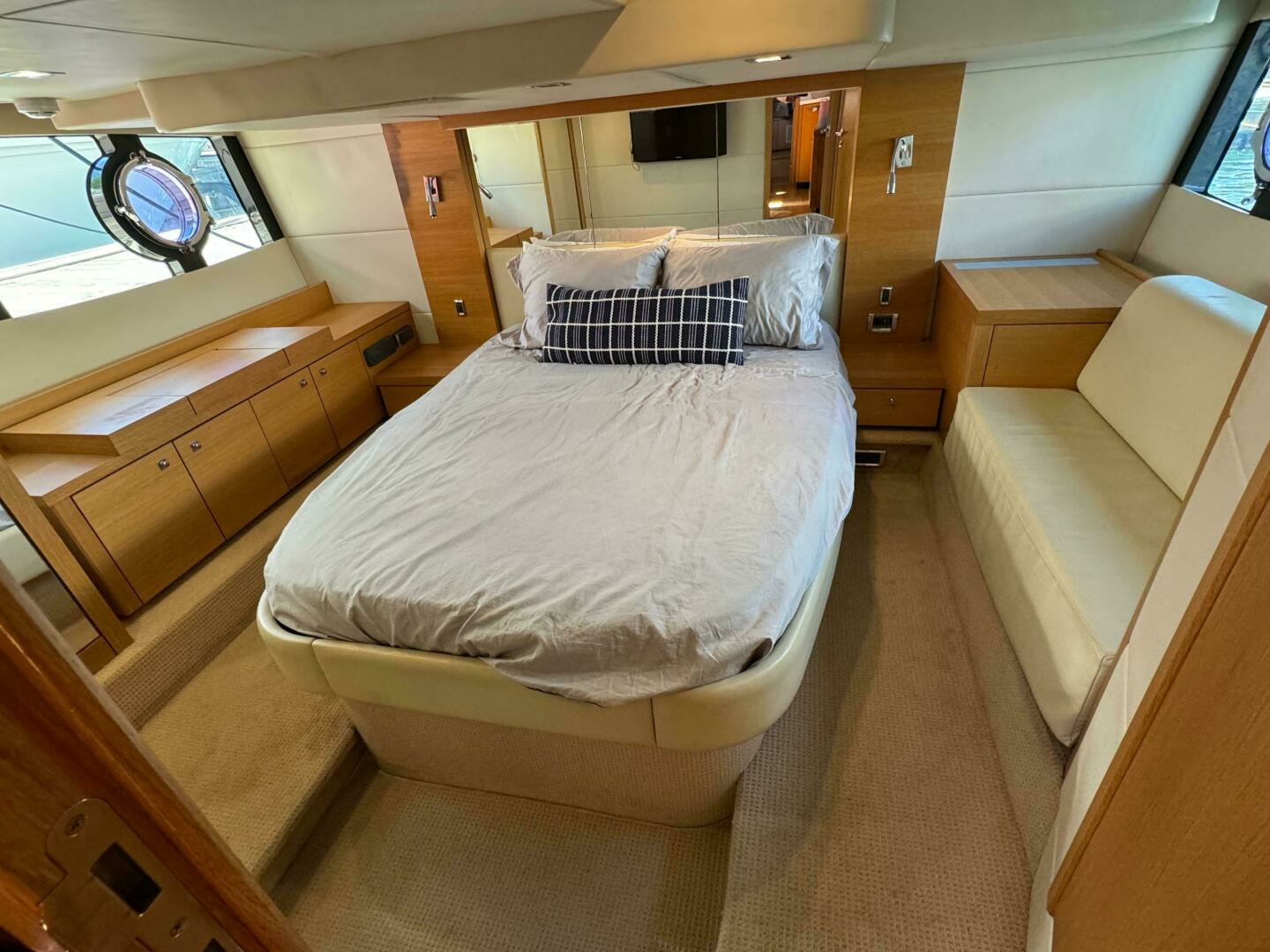 2013 Sunseeker 48 Portofino - Image 26
