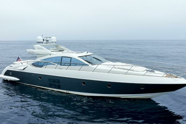 2011 Azimut 68S