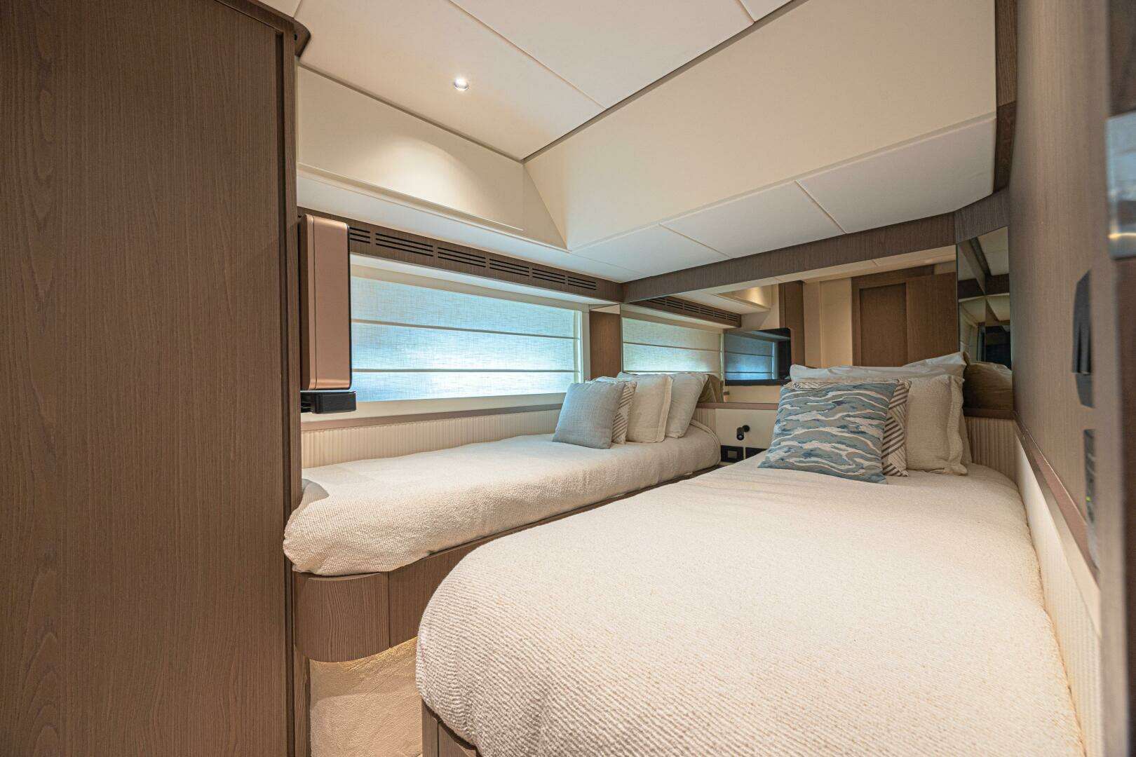 2022 Azimut Magellano 66 - Image 19