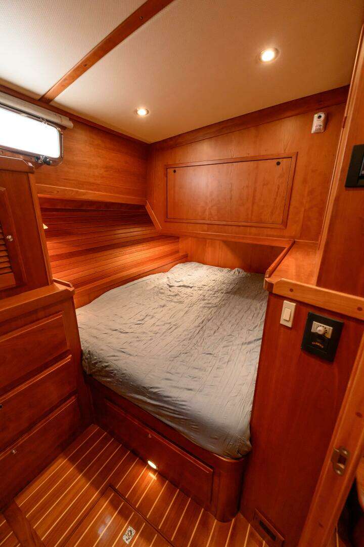 2009 Sabre 42 Hard Top Express - Image 41