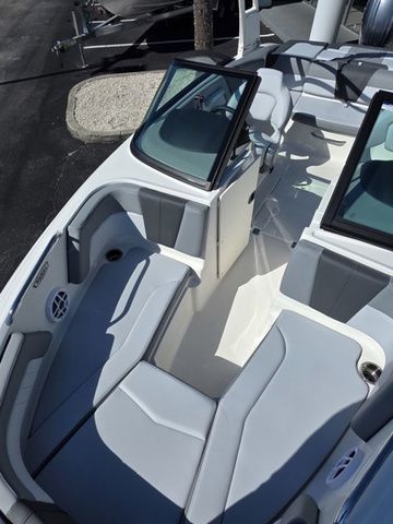 2026 Chaparral 21 SSi OB - 19