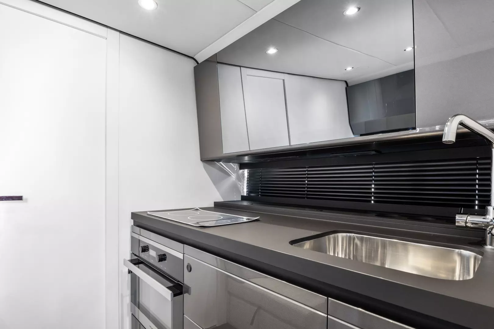 2022 Azimut Azimut Verde 47 - Image 23