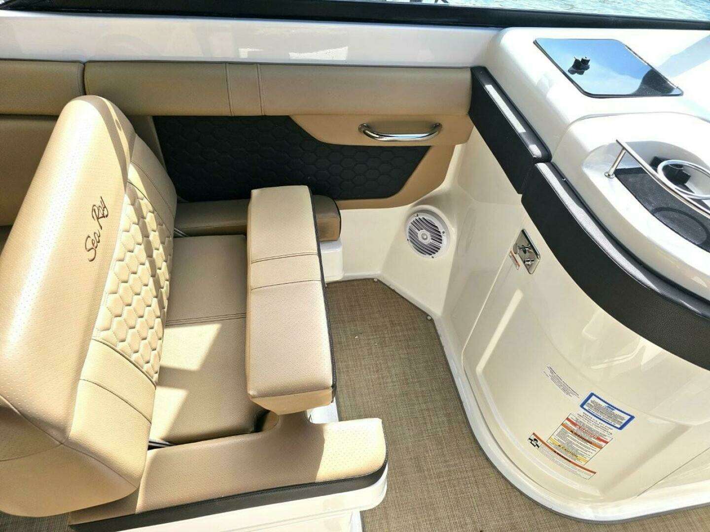 2018 Sea Ray 290 SDX - Image 21