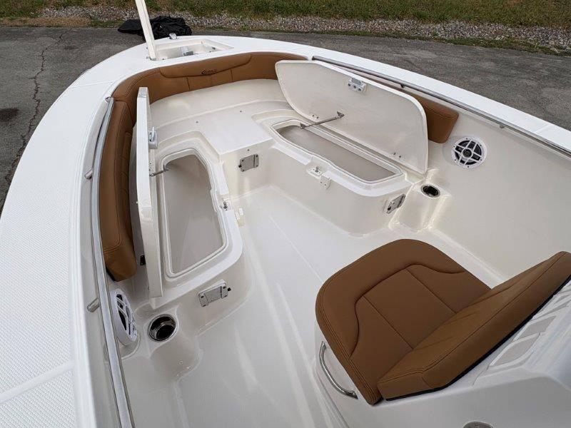 2025 Robalo R202 Explorer - 76