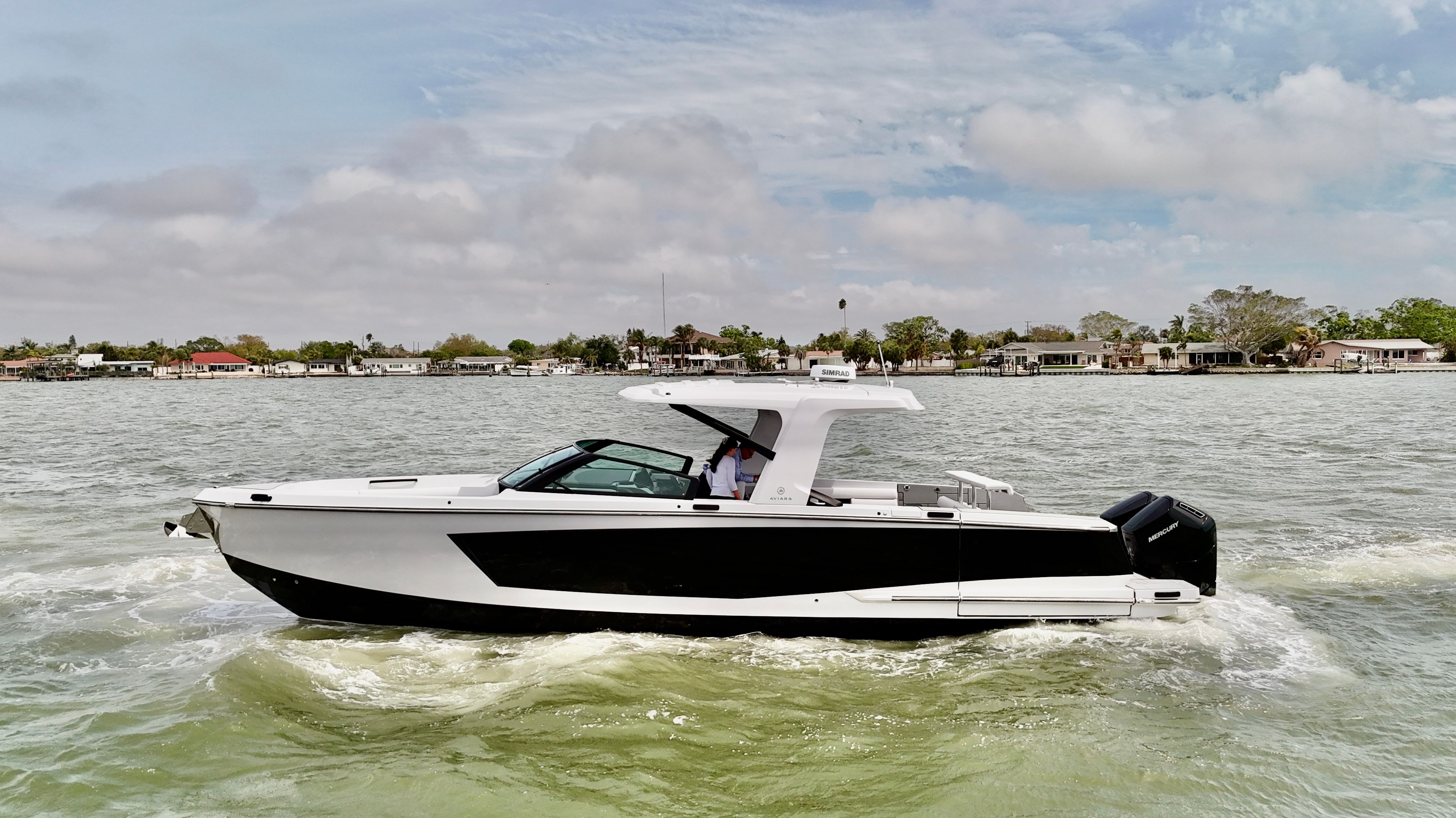 2025 Aviara AV40 OB