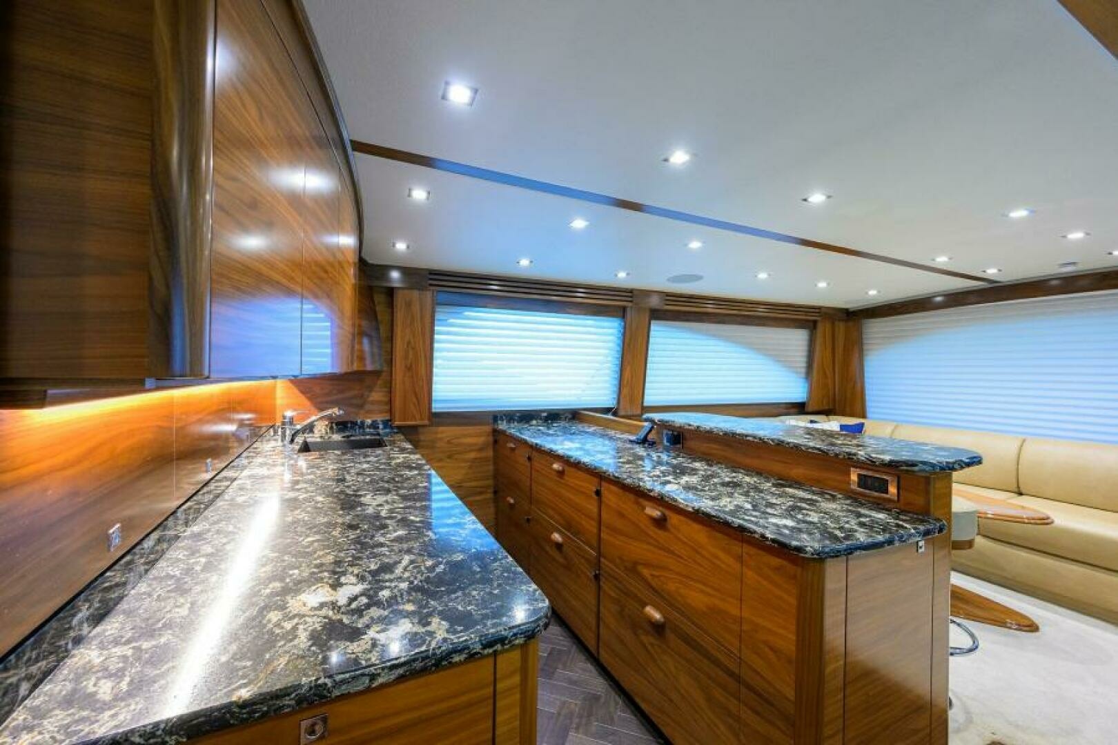 2023 Viking 64 Convertible - Image 13