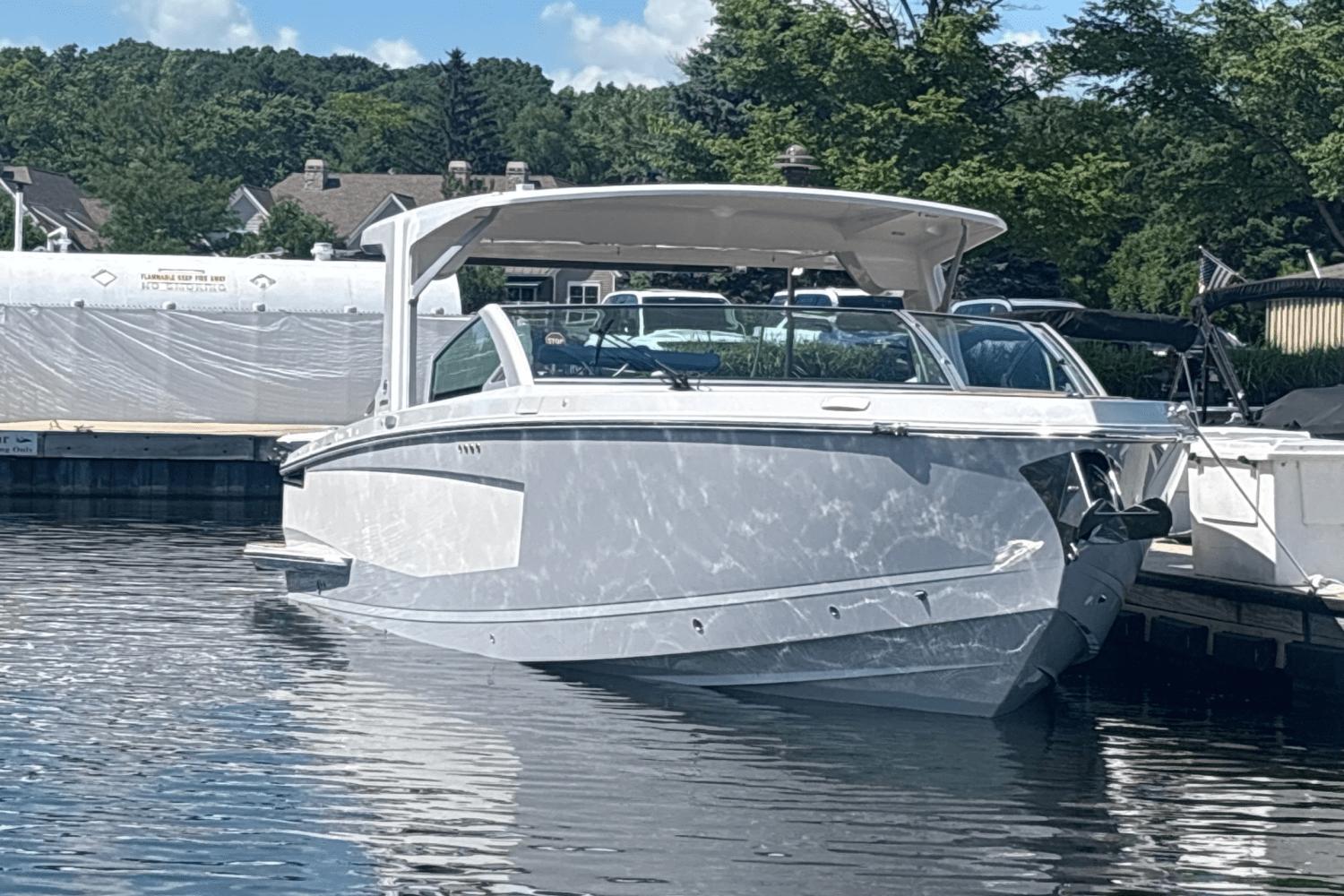 2025 Aviara AV36