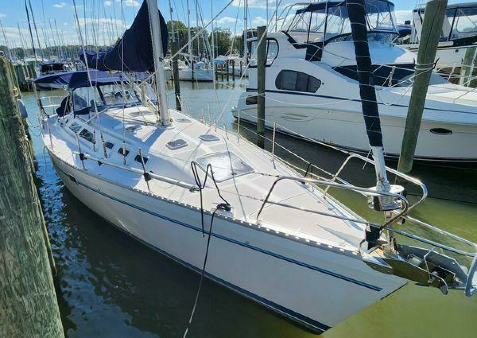 1995 Catalina 400 - Image 2