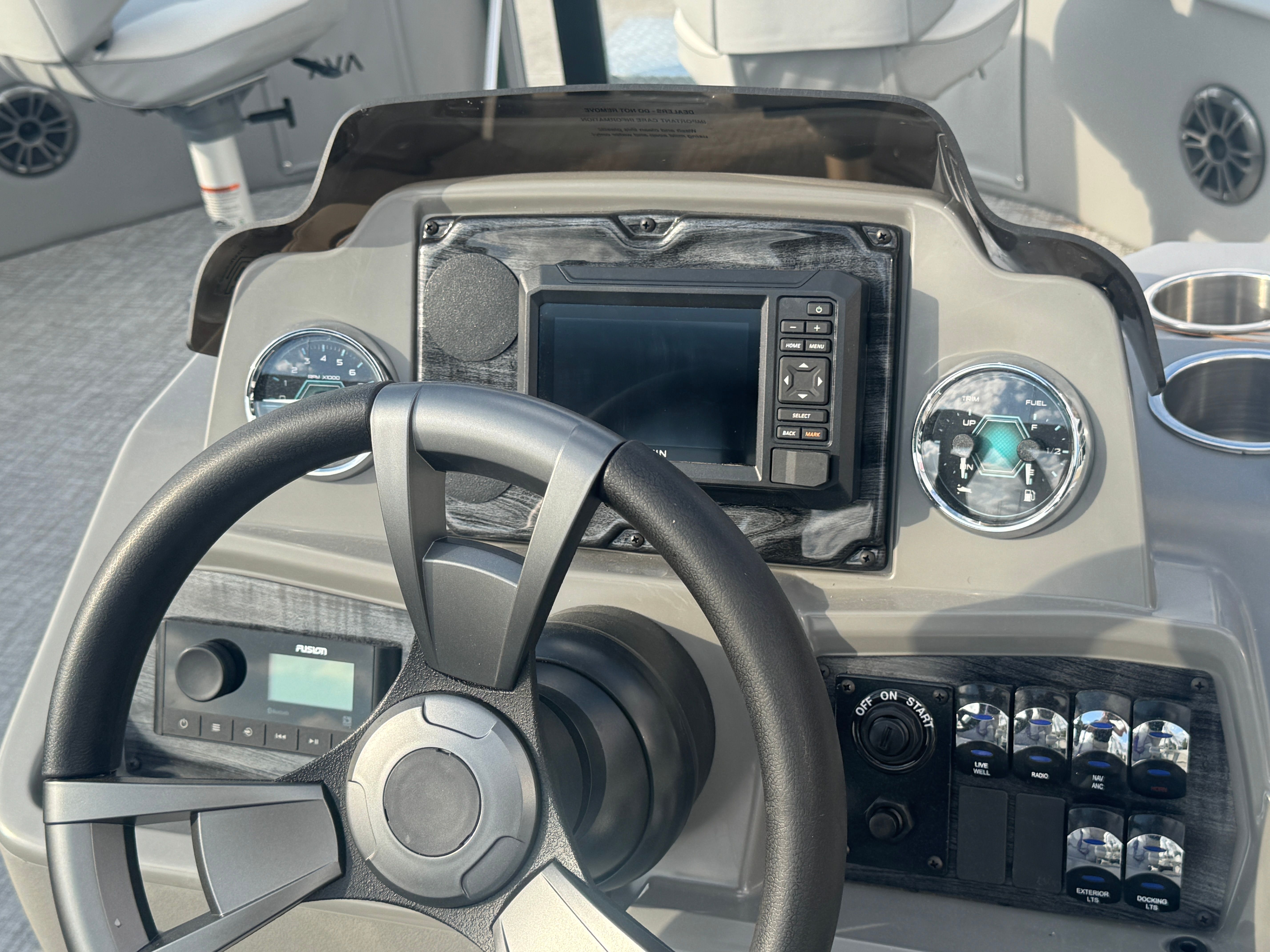 2026 Avalon Venture 85 Quad Fish - 21' - 17